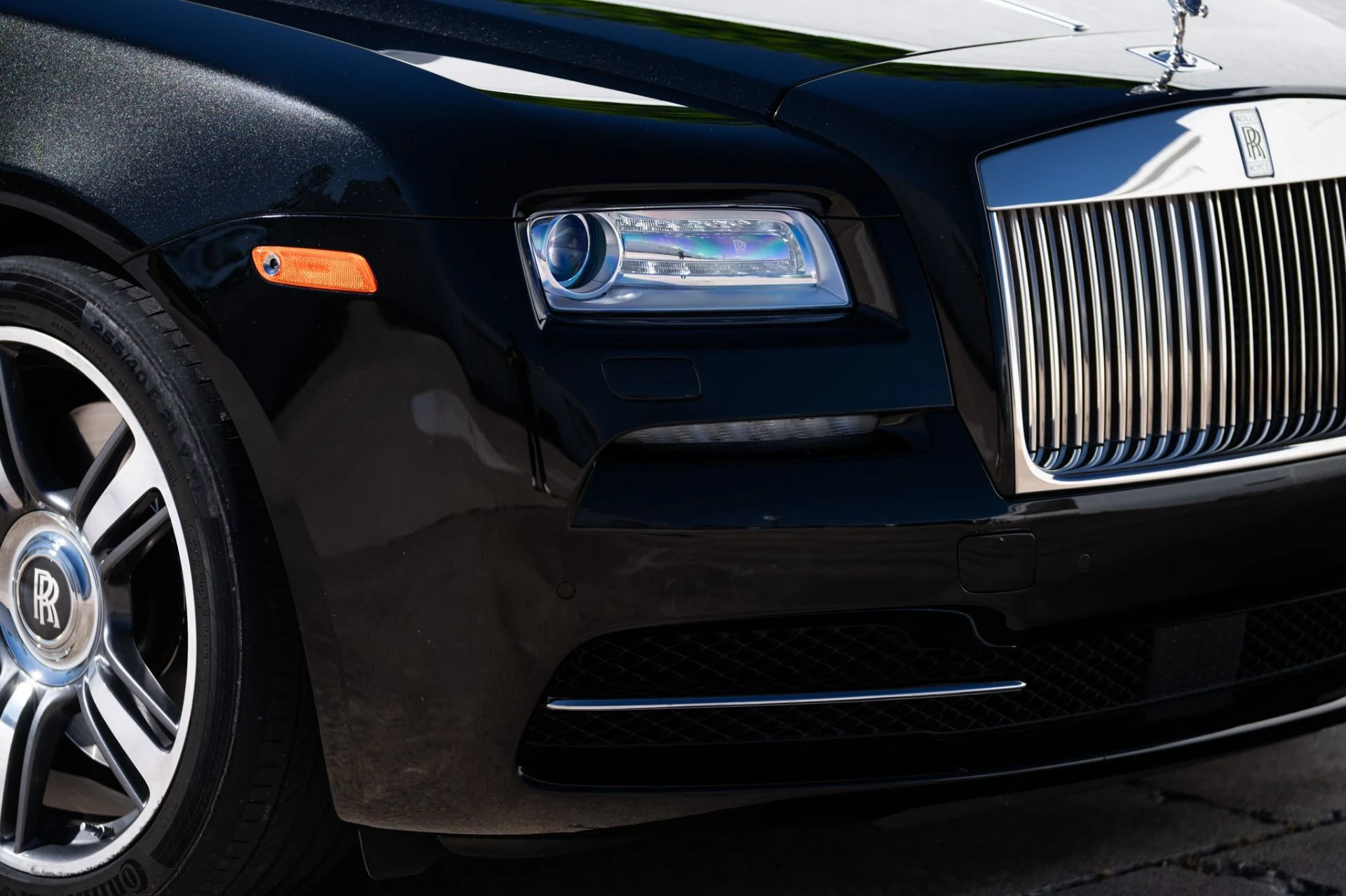 mph040_3181864761_Used_2014_Rolls_Royce_Wraith_1761760080_6c39e301df