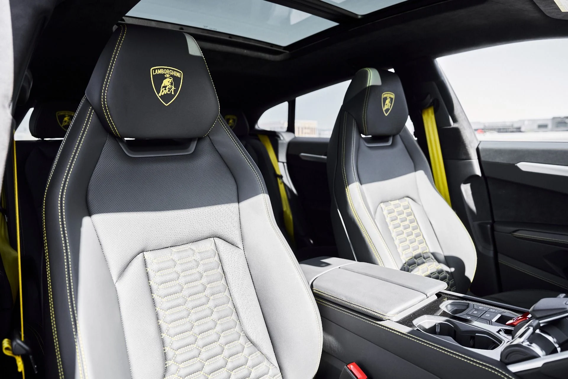 mph040_3184349800_Used_2024_Lamborghini_Urus_S_1780082886_f7032a17cf