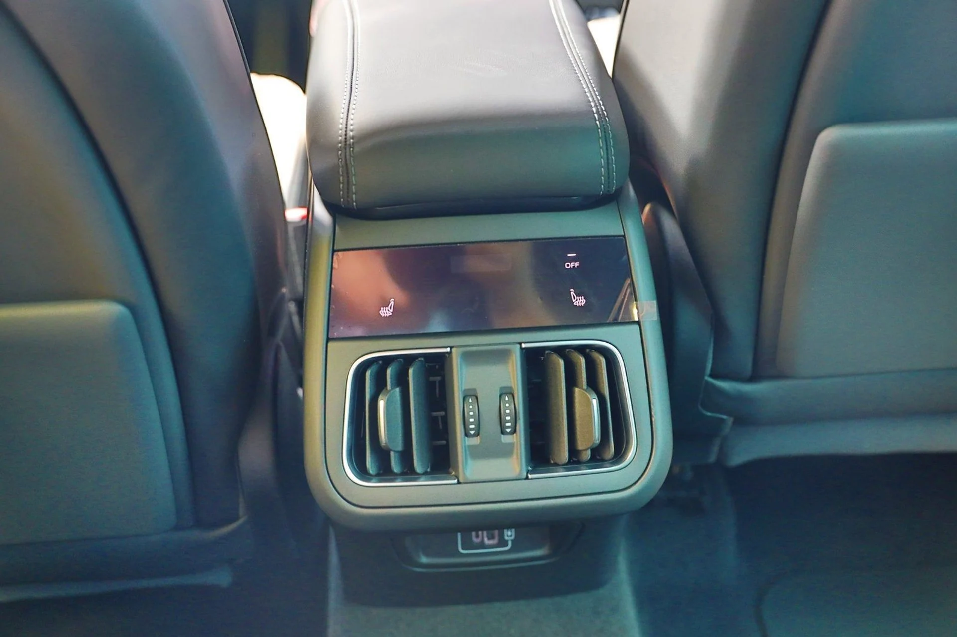 mph040_3188882443_76d139fe3e674896aa1f2ad6cfbfc60f_d6d0383dee