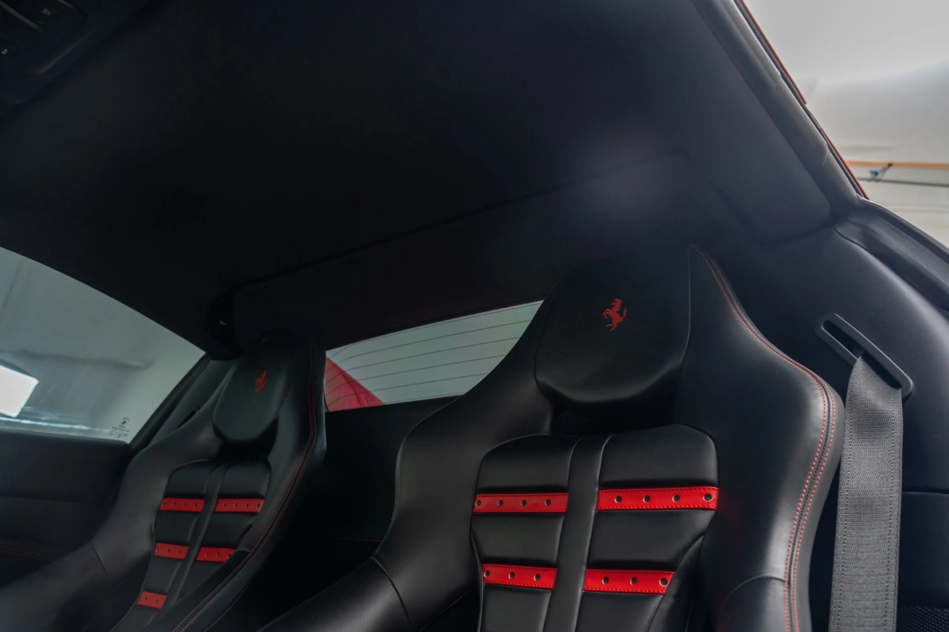 mph040_3202338191_Used_2017_Ferrari_488_Spider_1776892086_29dff543f2