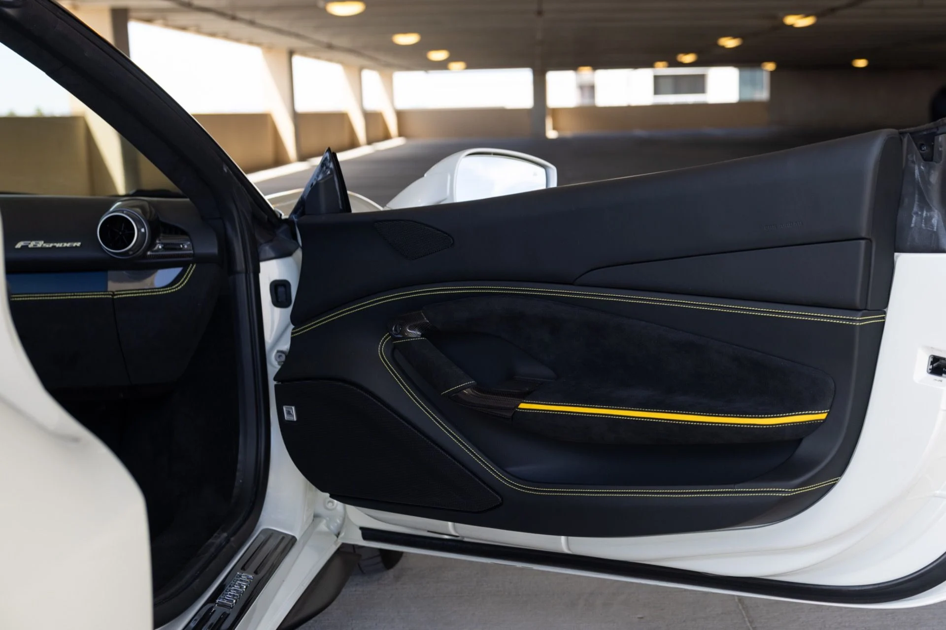 mph040_3204350992_Used_2023_Ferrari_F8_Spider_1776809234_cd3d4fbfef