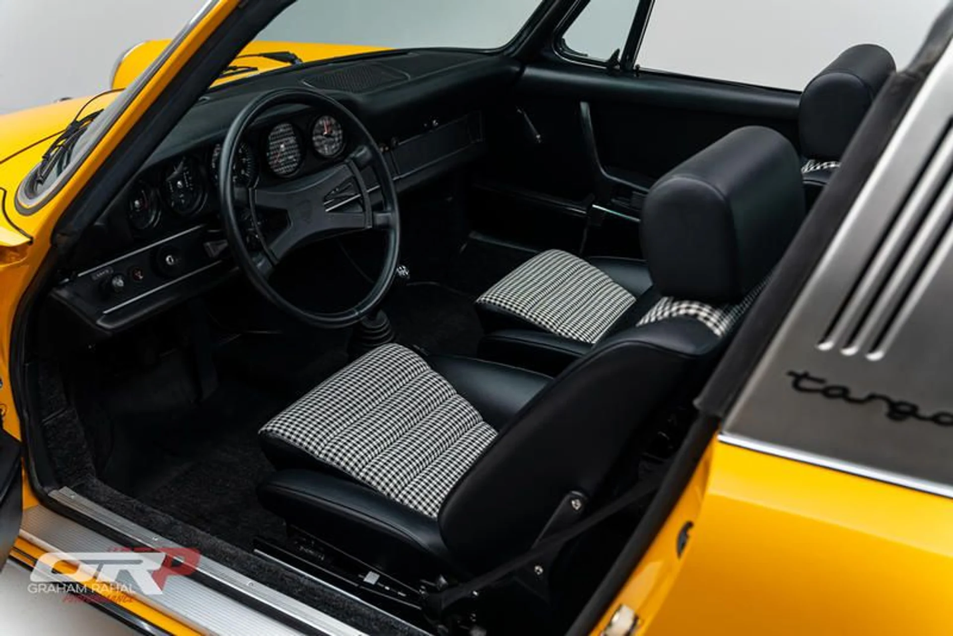 mph040_3206002592_FCA_7_C74_C_A402_422_E_8_D6_A_40_B63_D57_A5_B8_8d8a7e353c