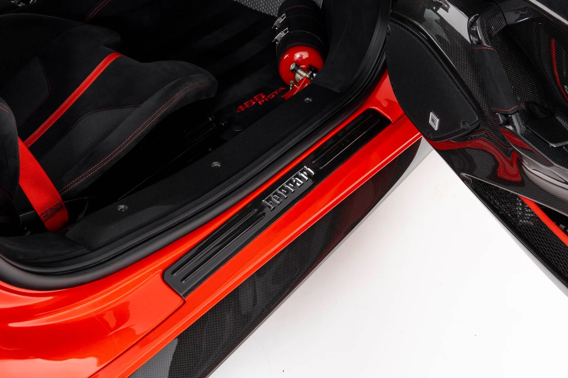 mph040_3229617373_Used_2019_Ferrari_488_Pista_Coupe_1764015866_dc1e8b7539