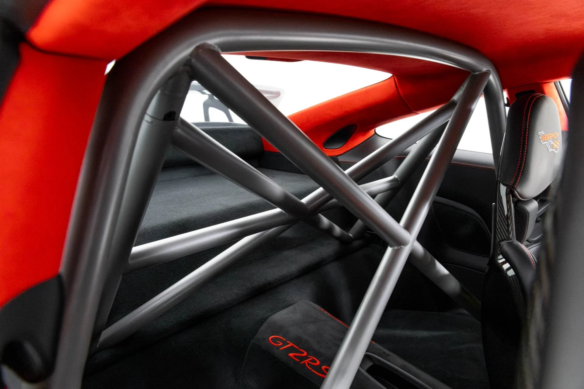 mph040_323164412_Used_2018_Porsche_911_GT_2_RS_1762984489_dff6dfe4fb