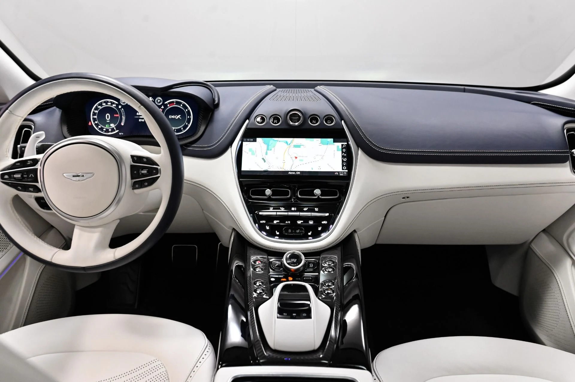 mph040_3233168651_Used_2023_Aston_Martin_DBX_707_1791313494_f781f983c3