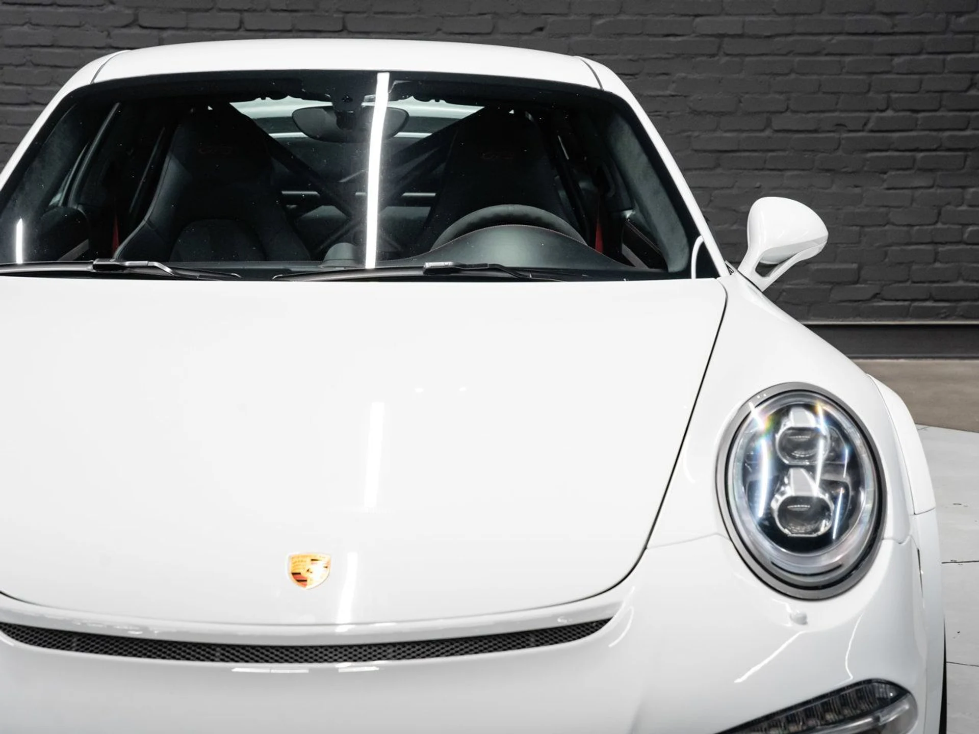 mph040_3238669599_porsche_911_2015_8d77658d85