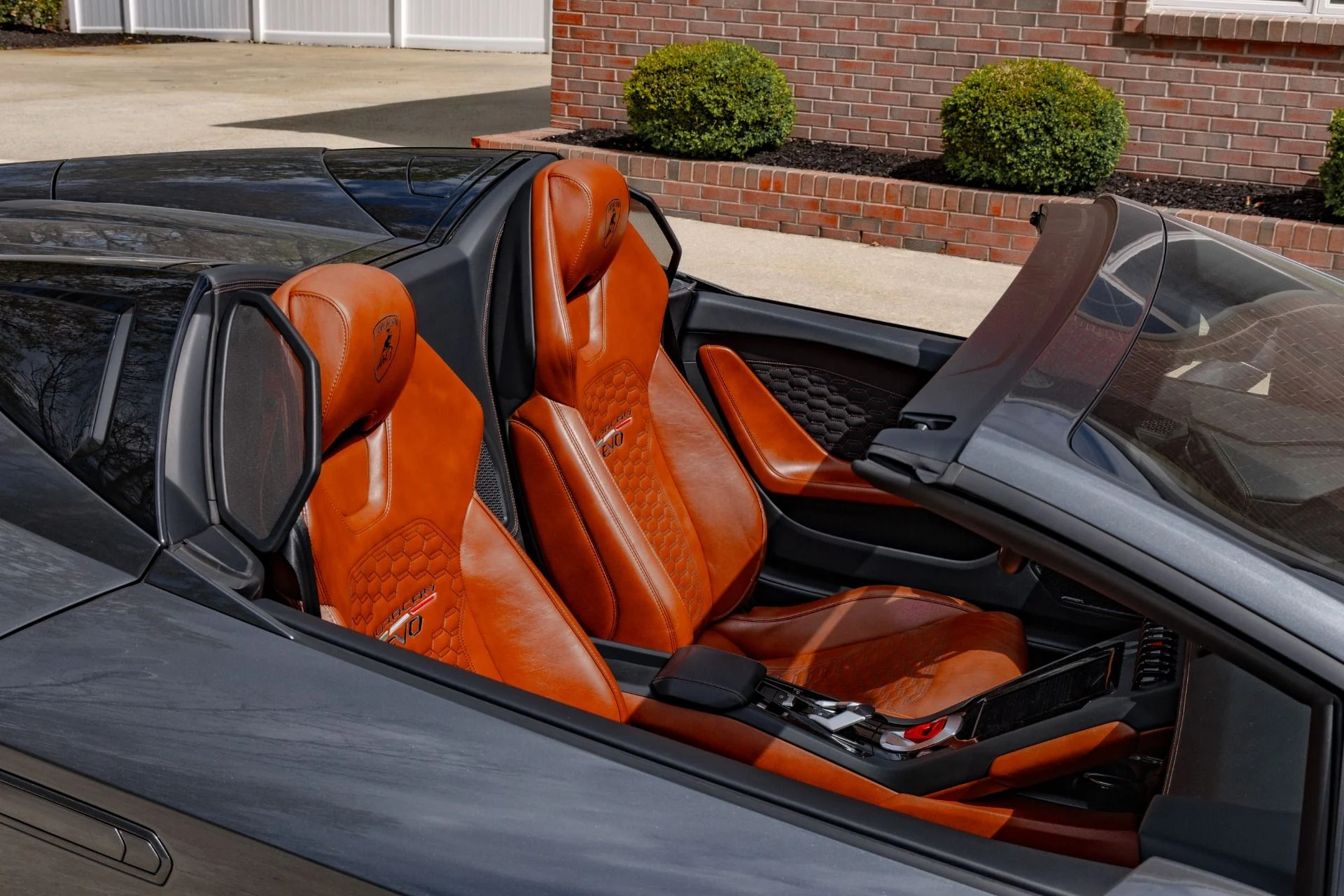 mph040_3246201879_Used_2020_Lamborghini_Huracan_EVO_Spyder_1777655683_093c627756
