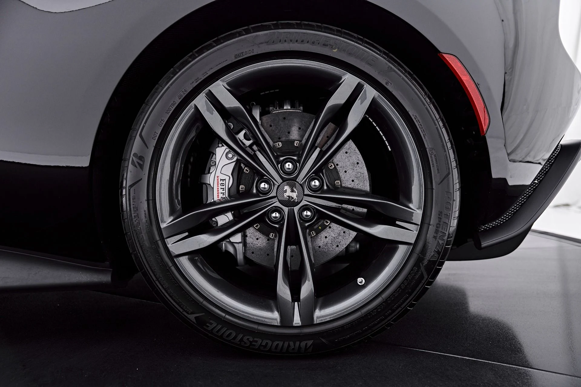 mph040_3246666979_Used_2024_Ferrari_296_GTS_1787614495_9b9bb21131