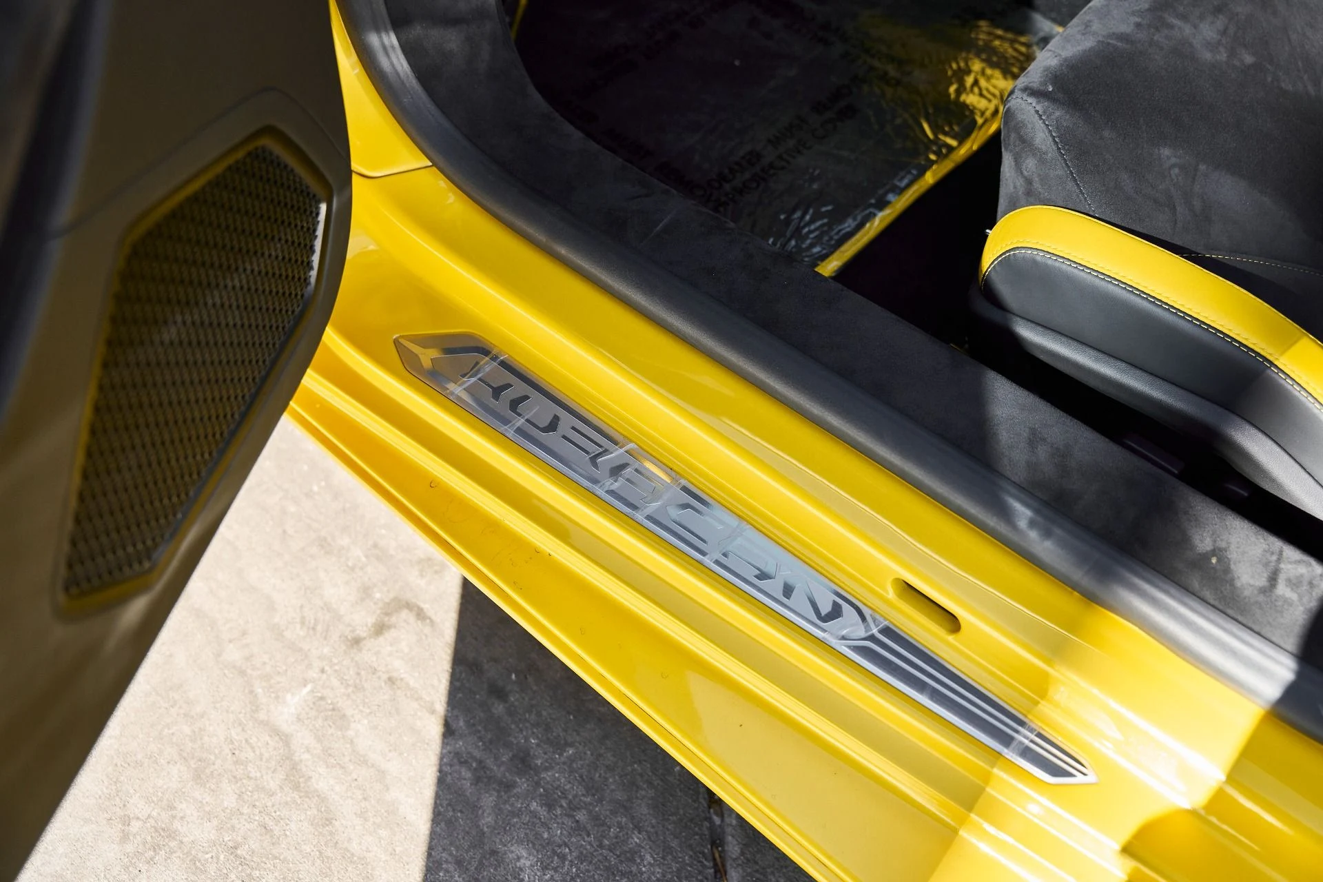 mph040_3249295959_Used_2023_Lamborghini_Huracan_Tecnica_1768616166_ec6d58ae41