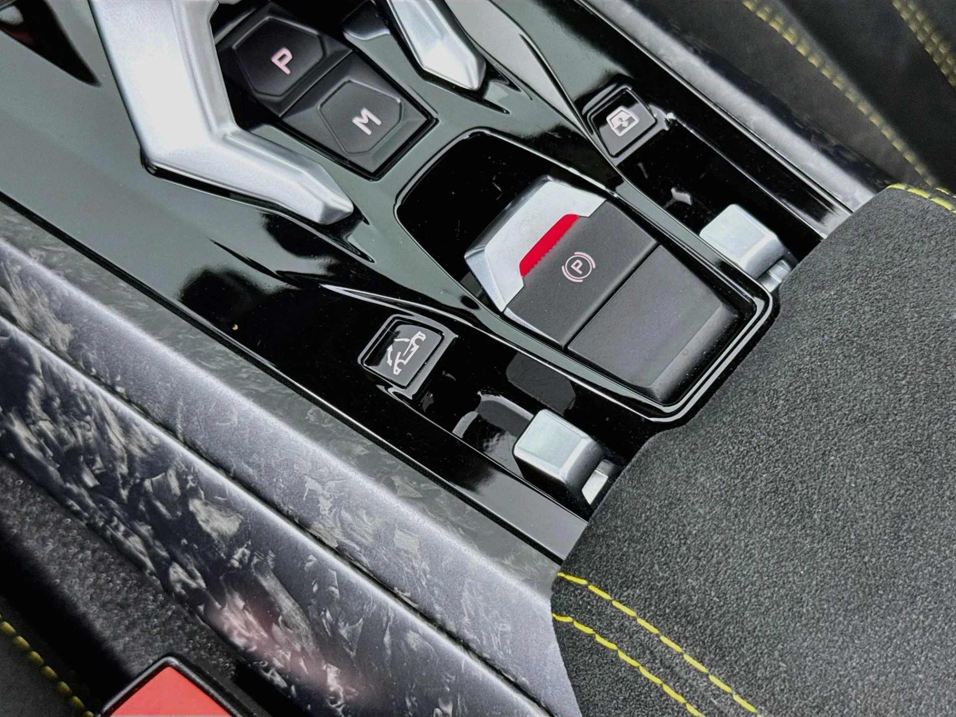 mph040_325448933_Used_2019_Lamborghini_Huracan_Performante_Spyder_1793134365_7127407710