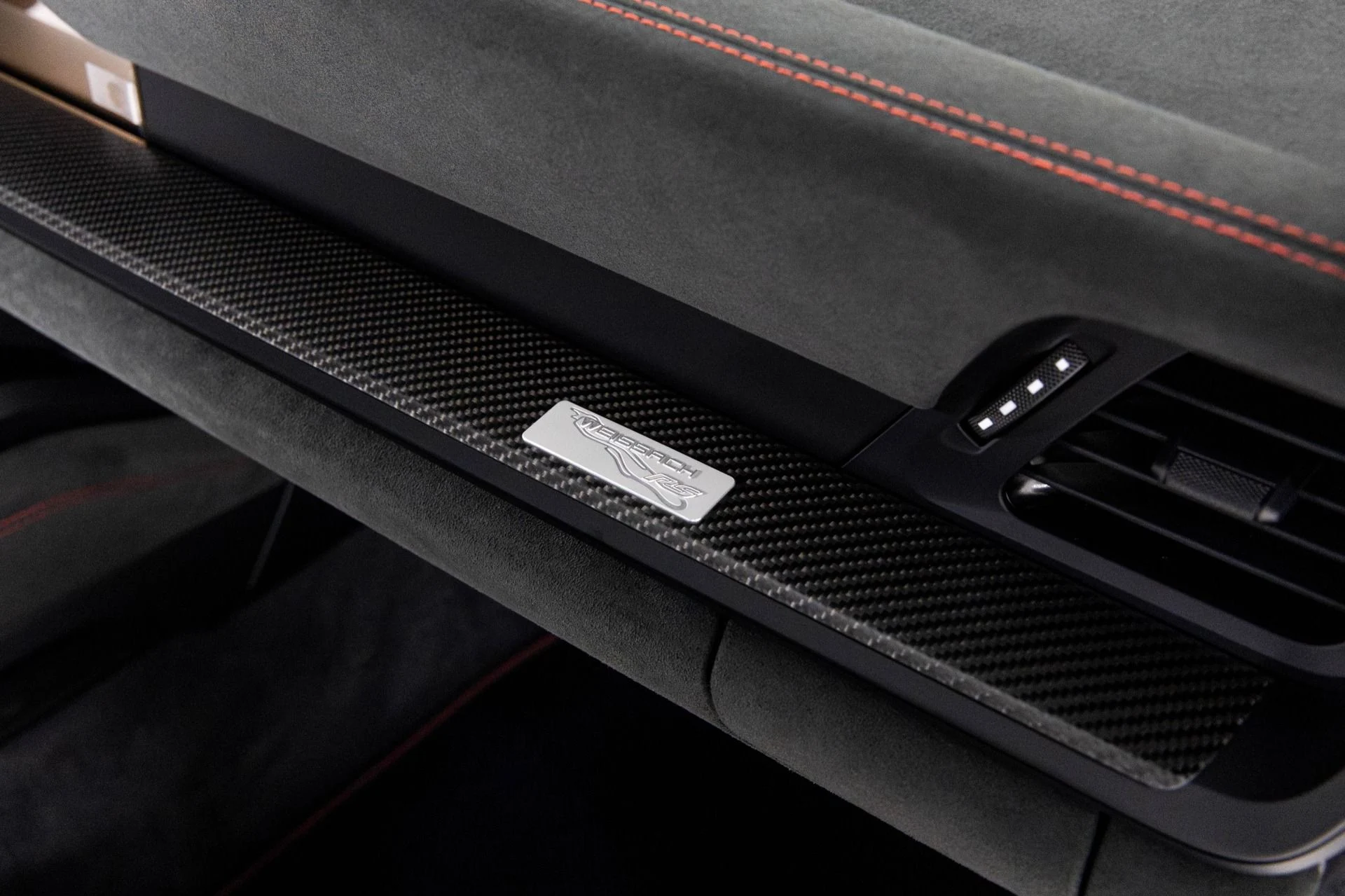 mph040_3255615642_Used_2025_Porsche_911_GT_3_RS_1760657263_6466f2dde5