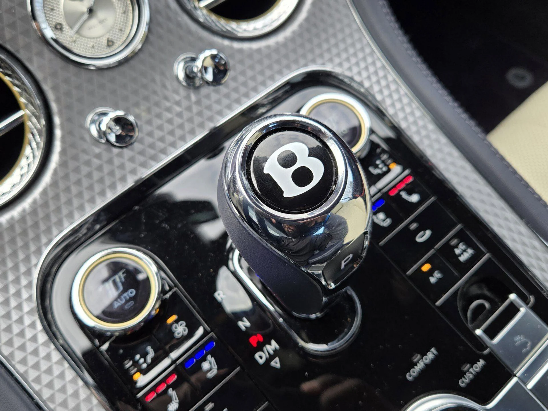 mph040_3256902217_ca9300a2f359fcf96c5f38169eed395ex_ff9ff3af4b