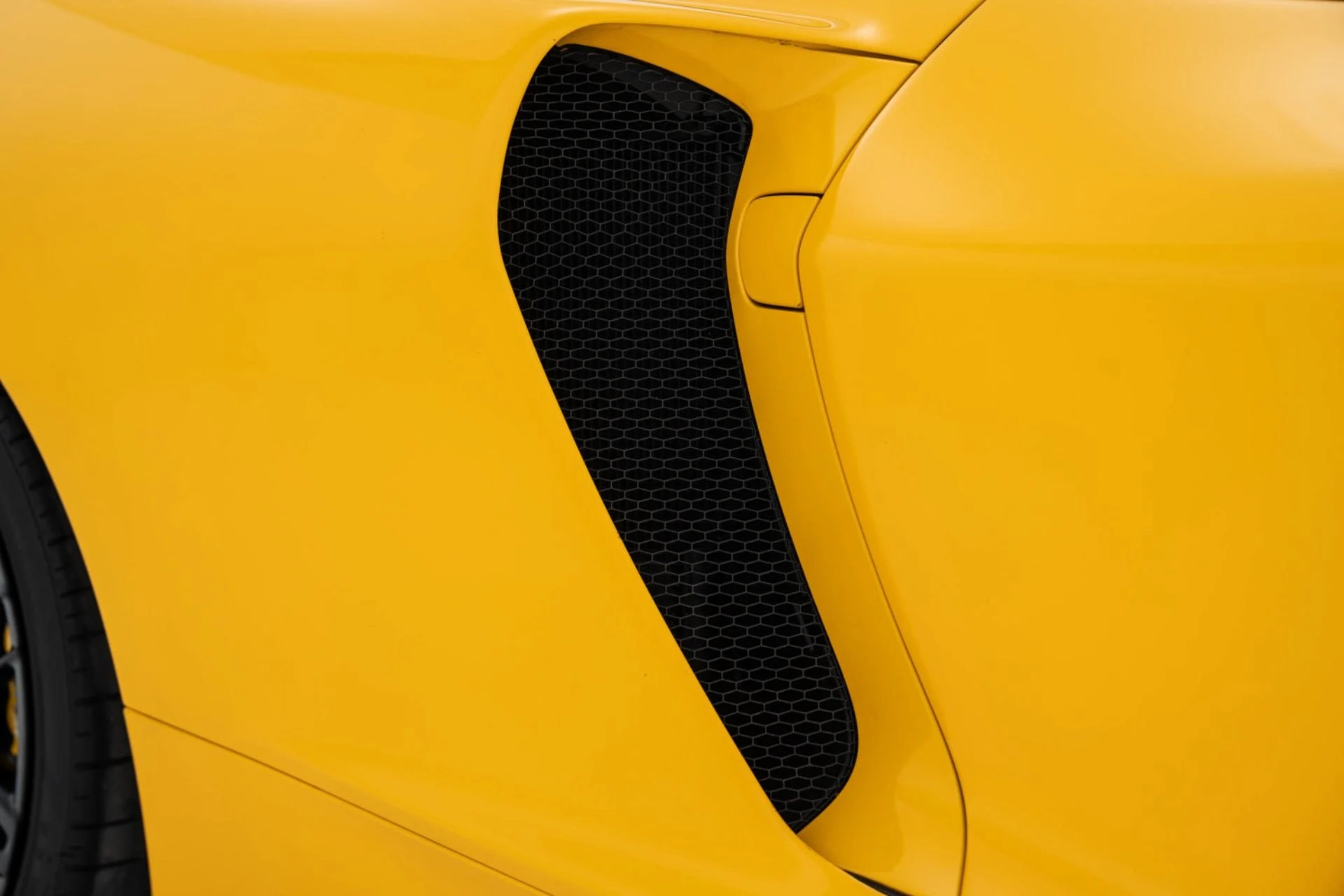 mph040_3261519814_Used_2023_Mc_Laren_GT_1774627652_89d418ce8f