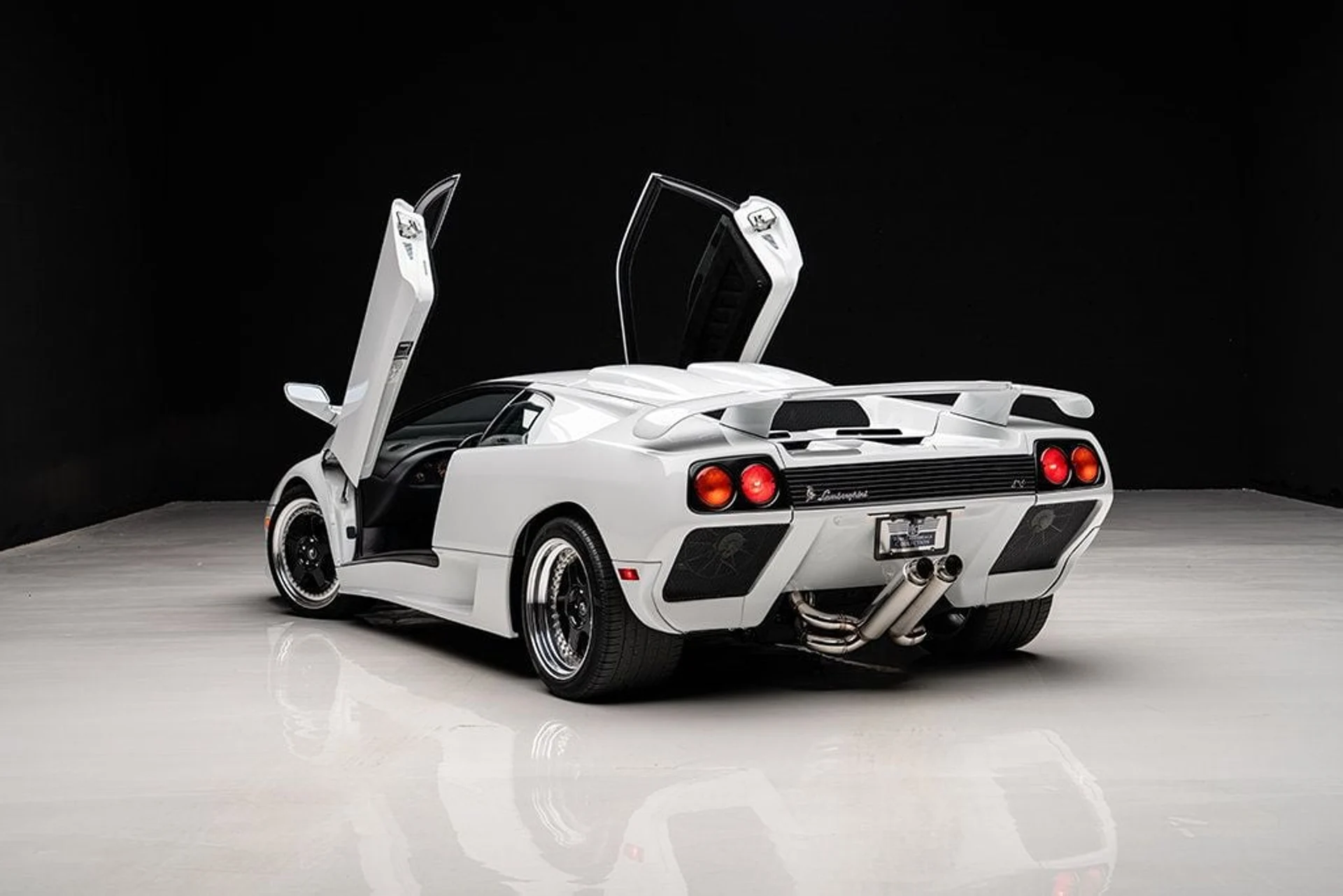 mph040_3264345131_used_1999_lamborghini_diablo_sv_9689_22911634_41_1024_114c8a7a45
