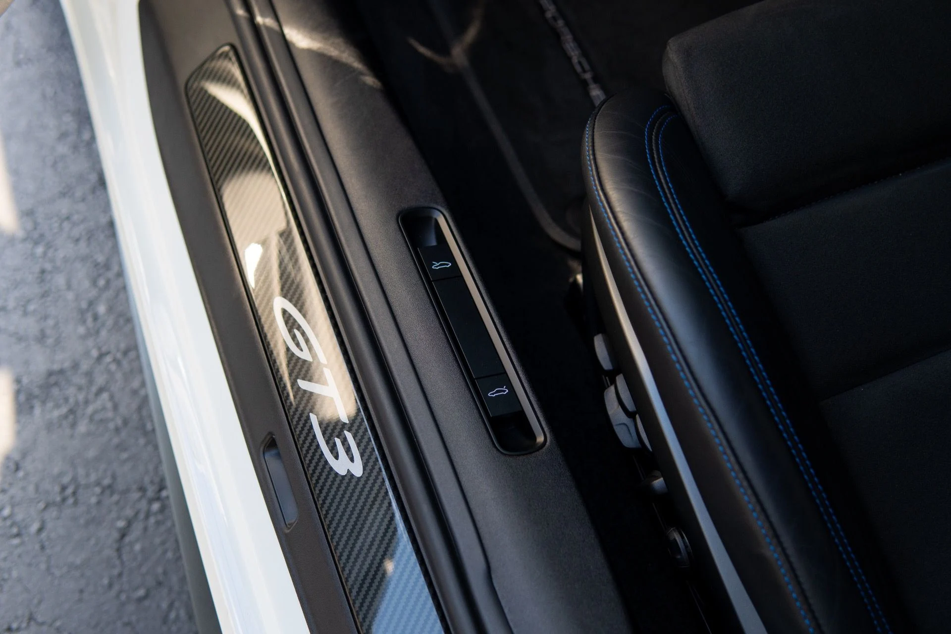 mph040_3266831362_Used_2022_Porsche_911_GT_3_1769096243_1229d56b15