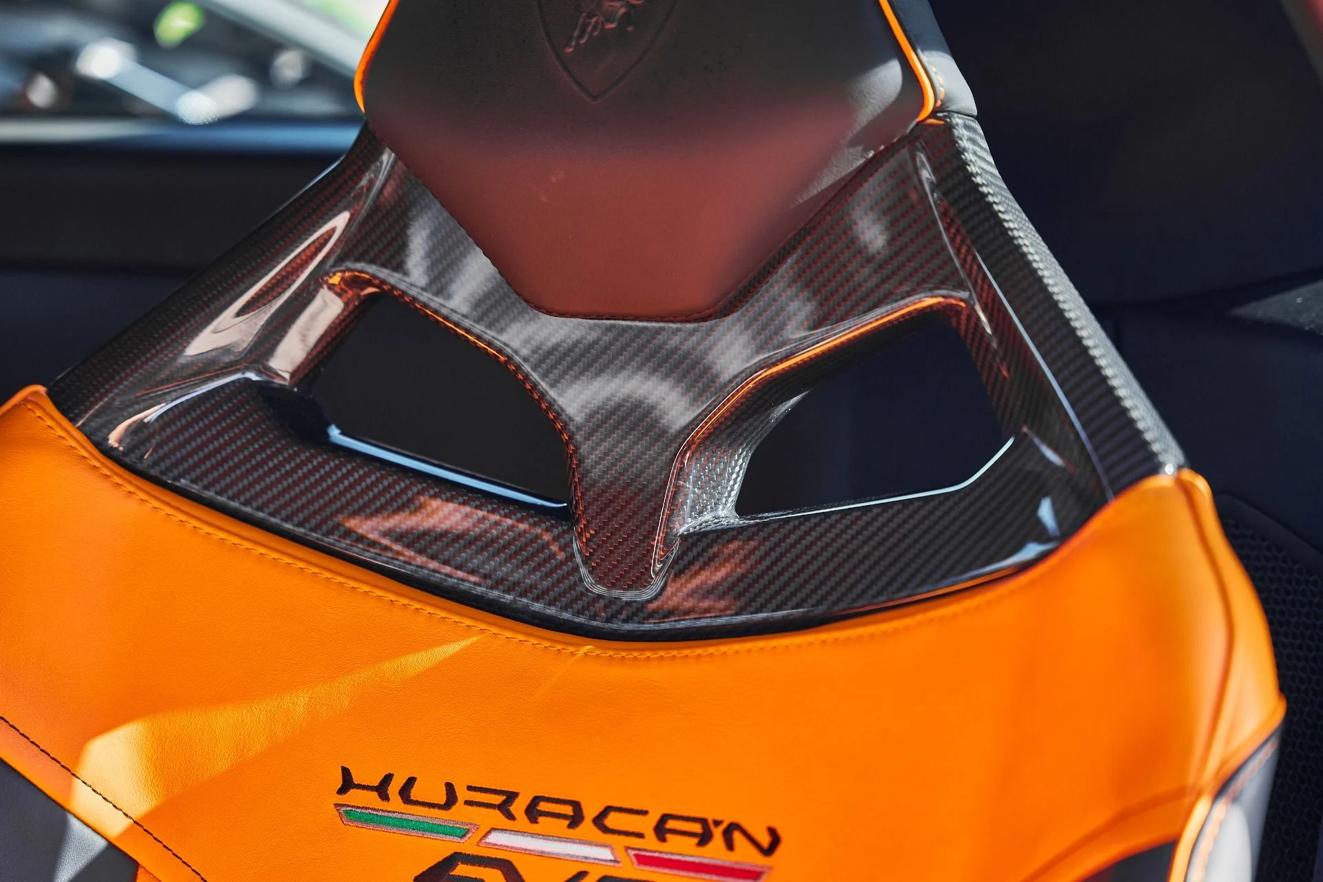 mph040_327431549_Used_2020_Lamborghini_Huracan_EVO_Base_1766024352_355a485409