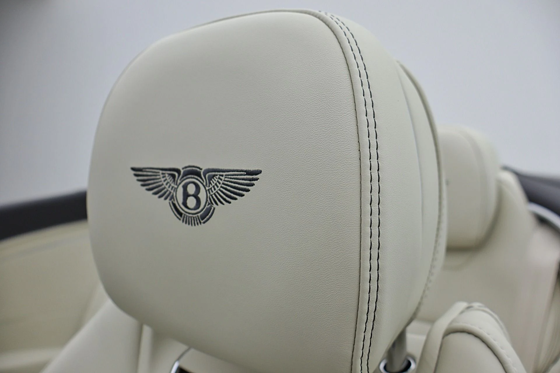 mph040_3280427934_New_2026_Bentley_Continental_GTC_95a84ff9a0