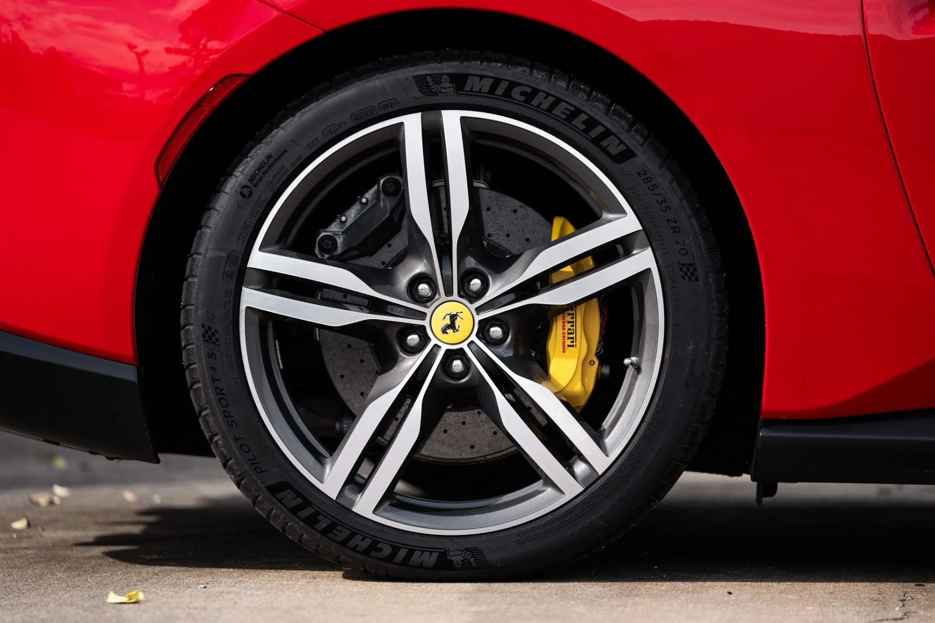 mph040_3281924229_Used_2019_Ferrari_Portofino_1768420452_e702abbc43