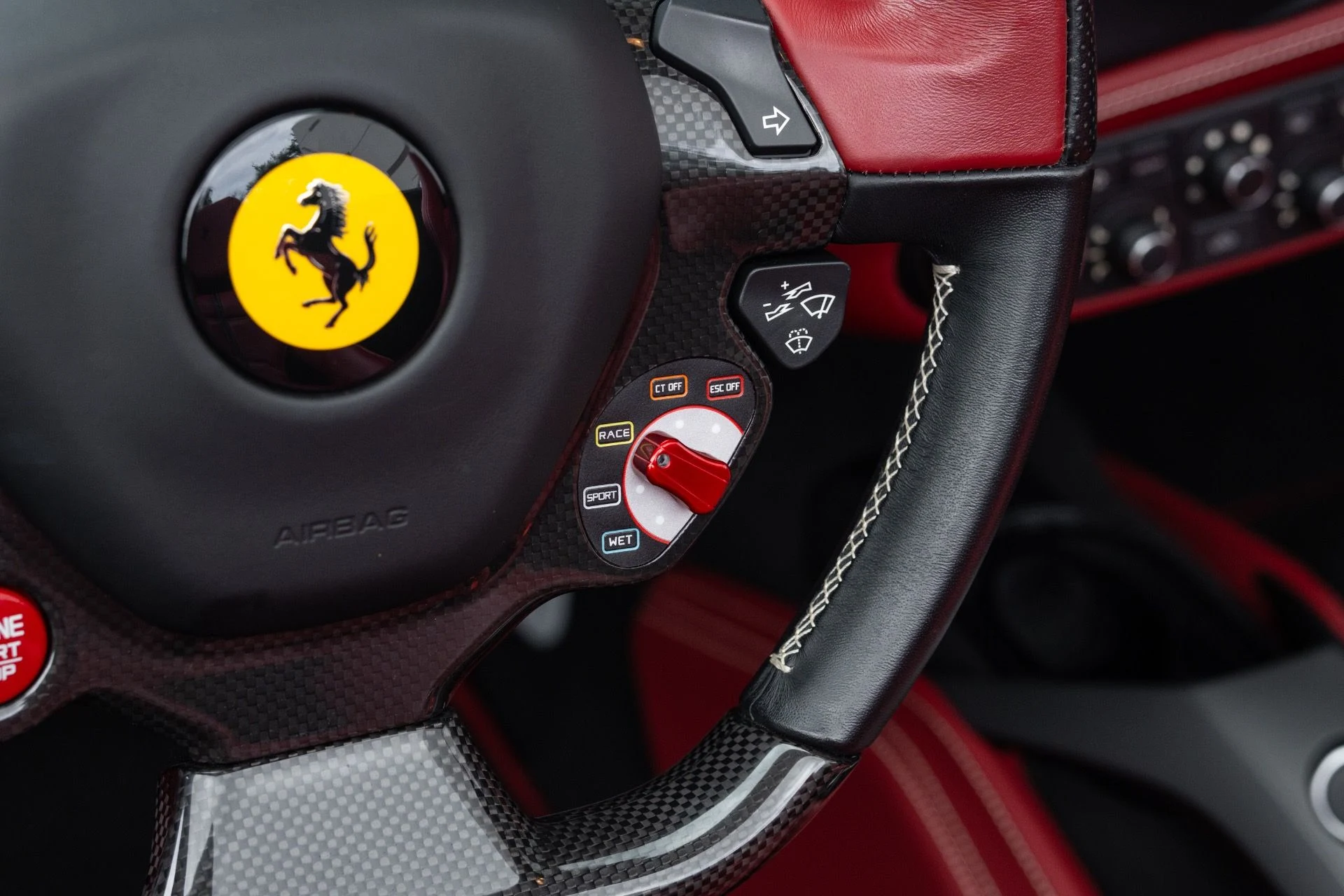 mph040_3286802977_Used_2019_Ferrari_488_Spider_1775191642_d0edd61f23