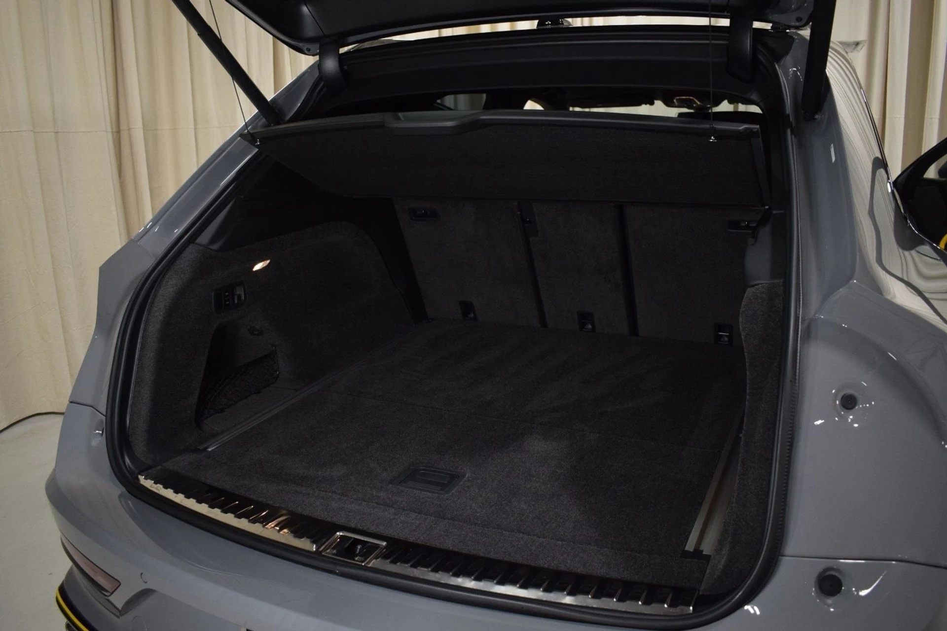 mph040_328973436_3aabe41de823fce69064d612965c6c3cx_4f91477b1c