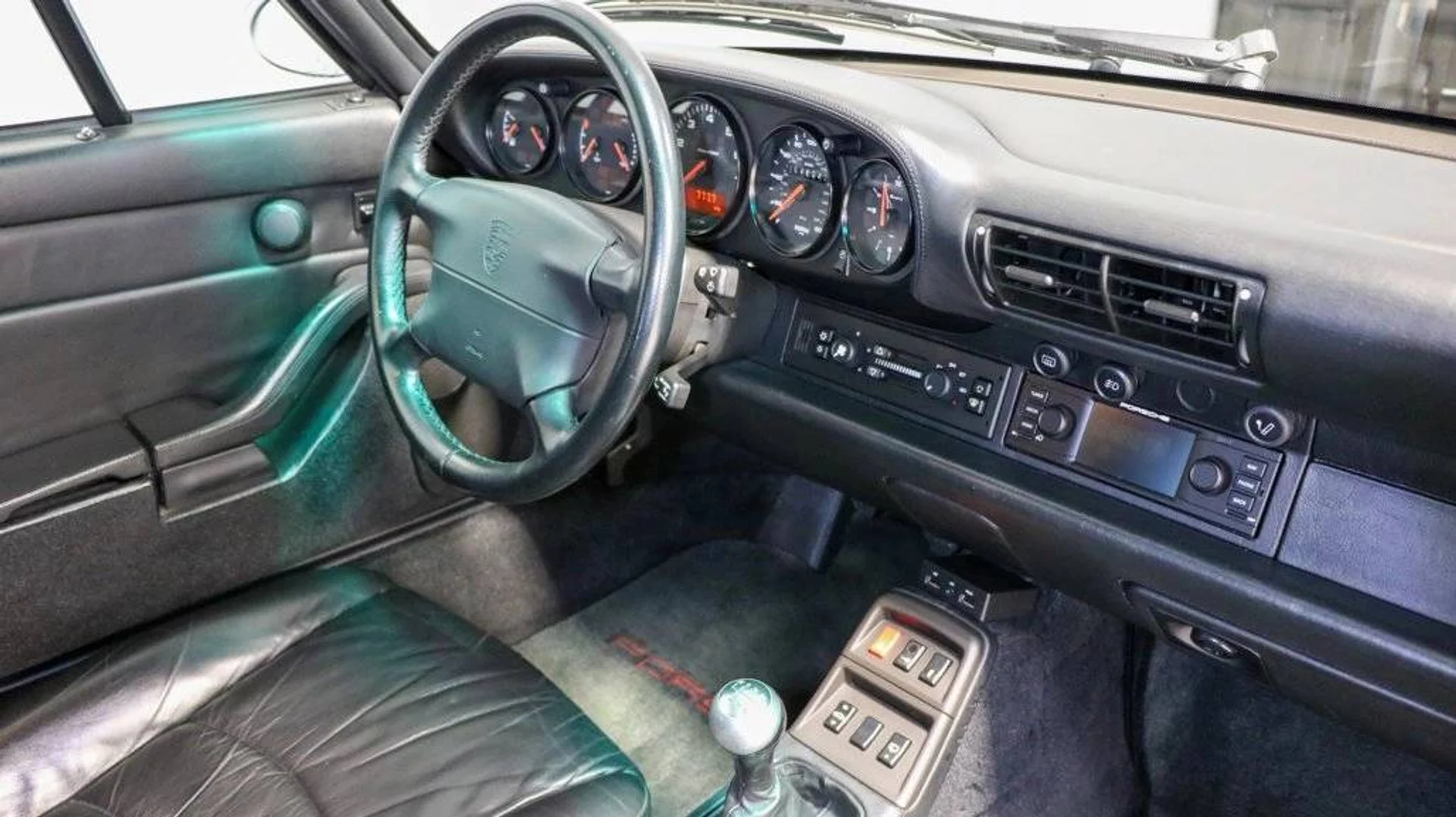 mph040_329006033_1280_6c987b0f79