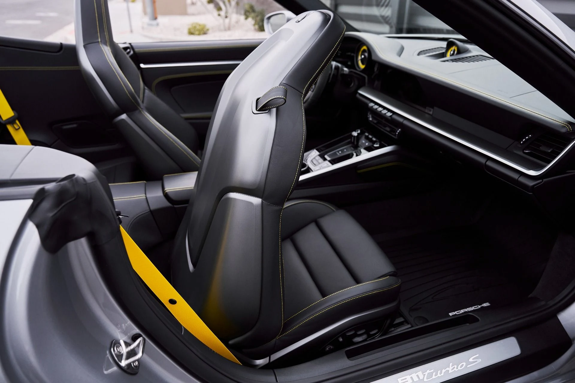 mph040_329099350_Used_2025_Porsche_911_Turbo_S_1770776365_1074cc60c8