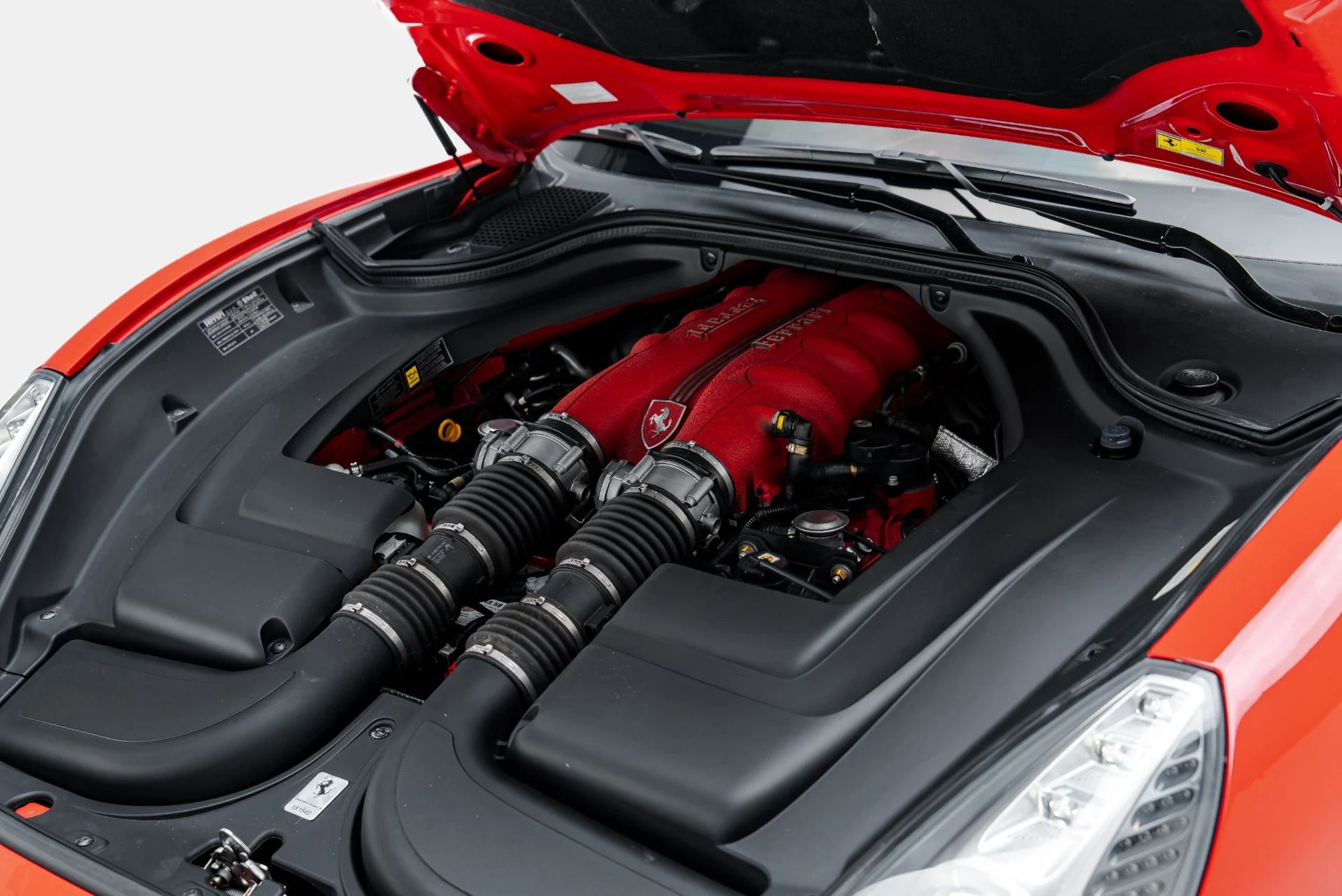 mph040_3292638375_Used_2011_Ferrari_California_1793140901_6762dc754e