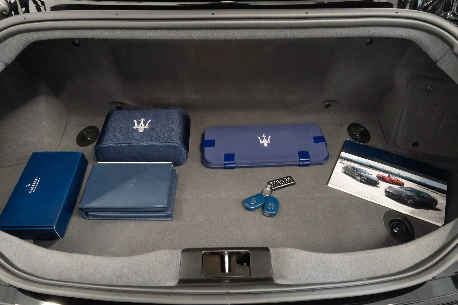 mph040_3294781727_Used_2012_Maserati_Gran_Turismo_MC_1692740001_25e6520b96