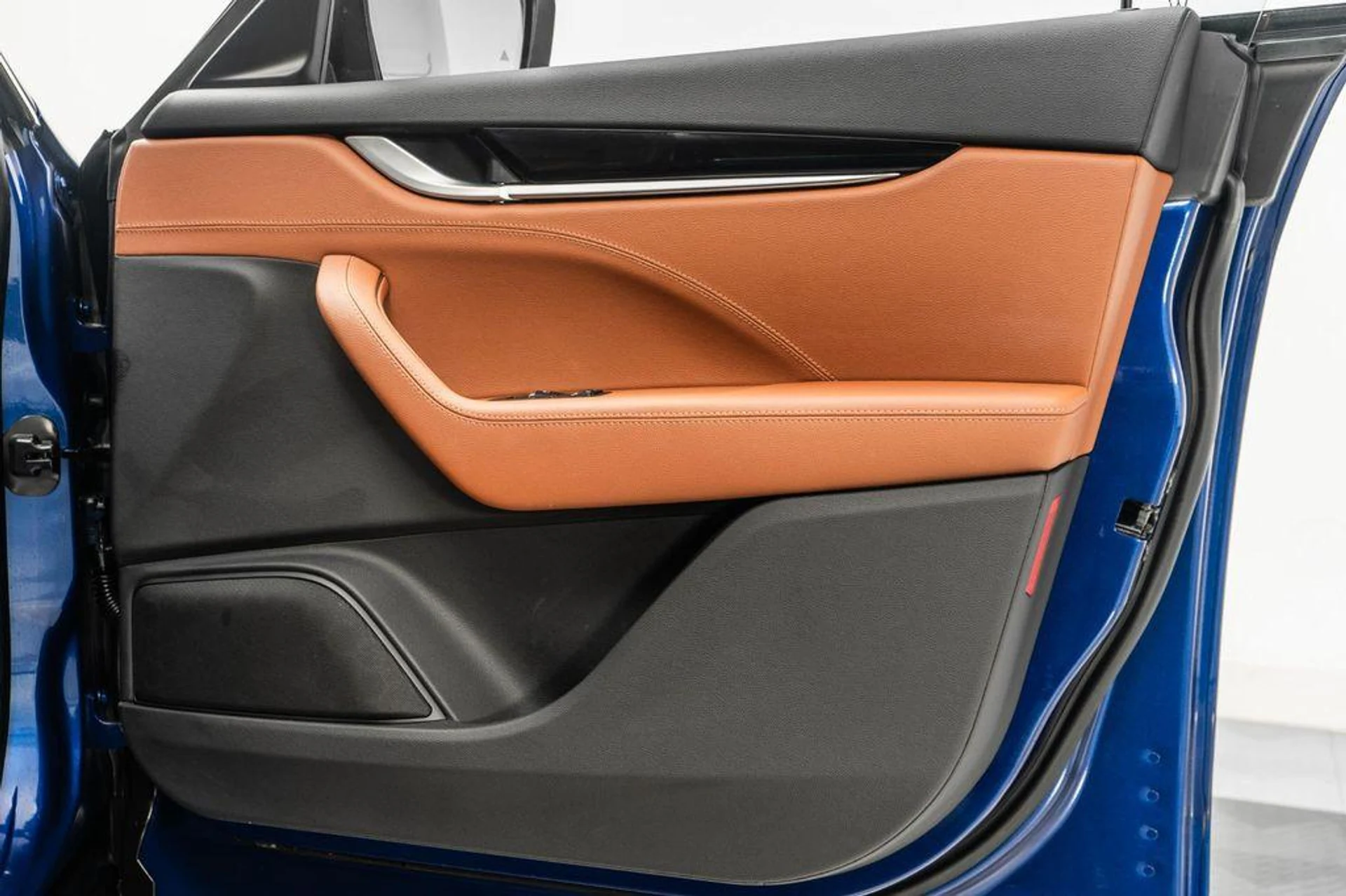 mph040_3294865531_y_Jvm_Tclzql_VX_8_TO_Yn_ZTQGJ_Ebpmw_6791a66fec