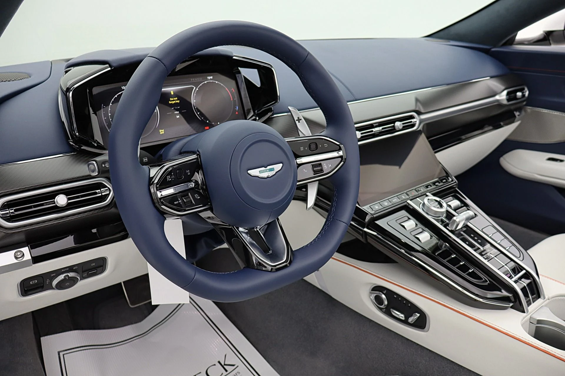 mph040_3306007550_New_2026_Aston_Martin_Vantage_S_2edb405fe5