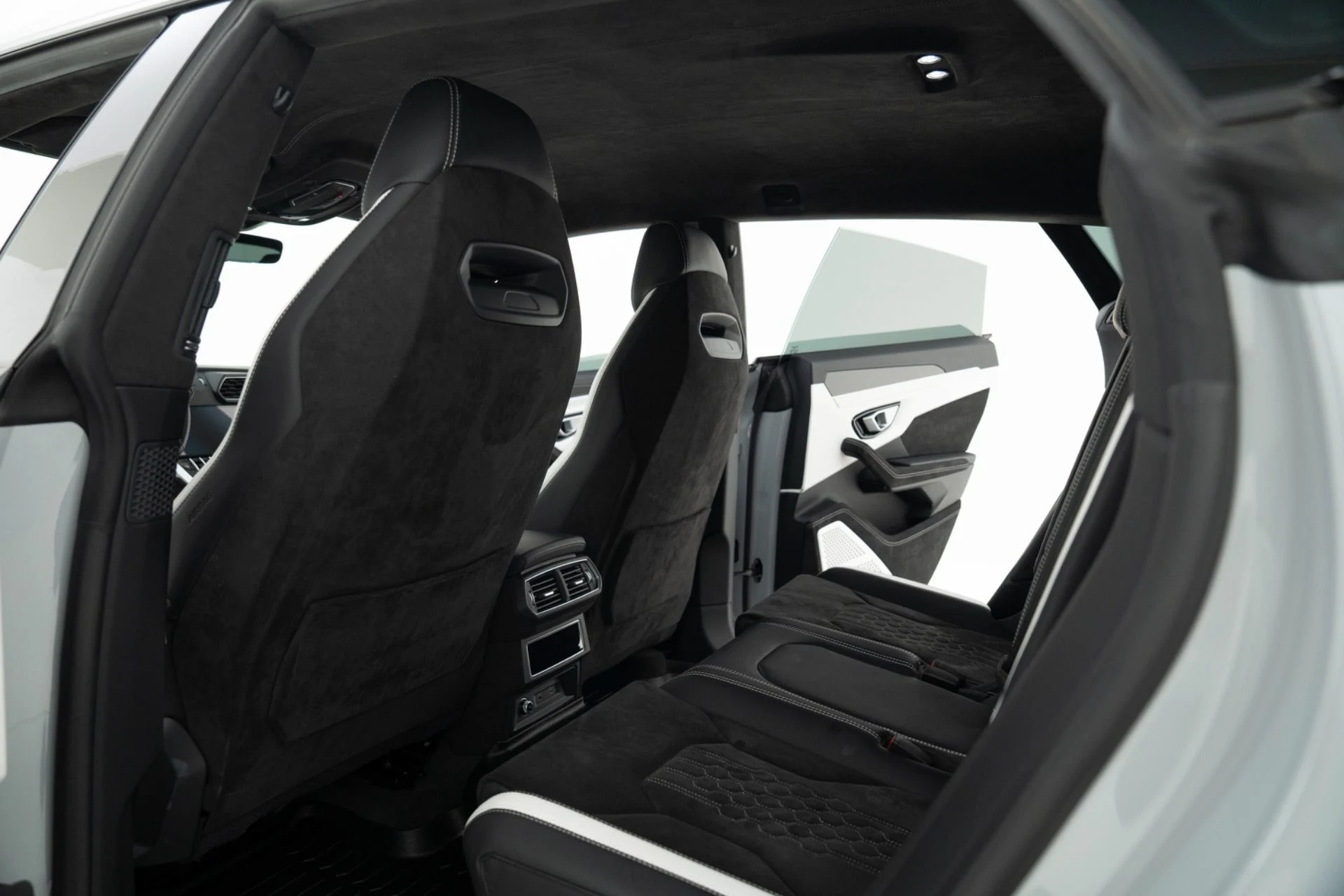 mph040_3307072140_Used_2024_Lamborghini_Urus_S_1777580745_c9d5969c11