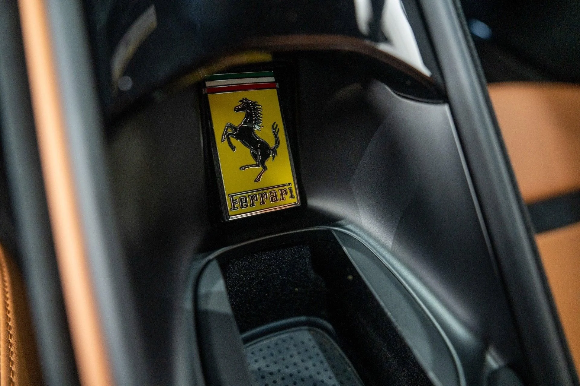 mph040_330767905_Used_2022_Ferrari_Roma_1777382884_4866eb5521