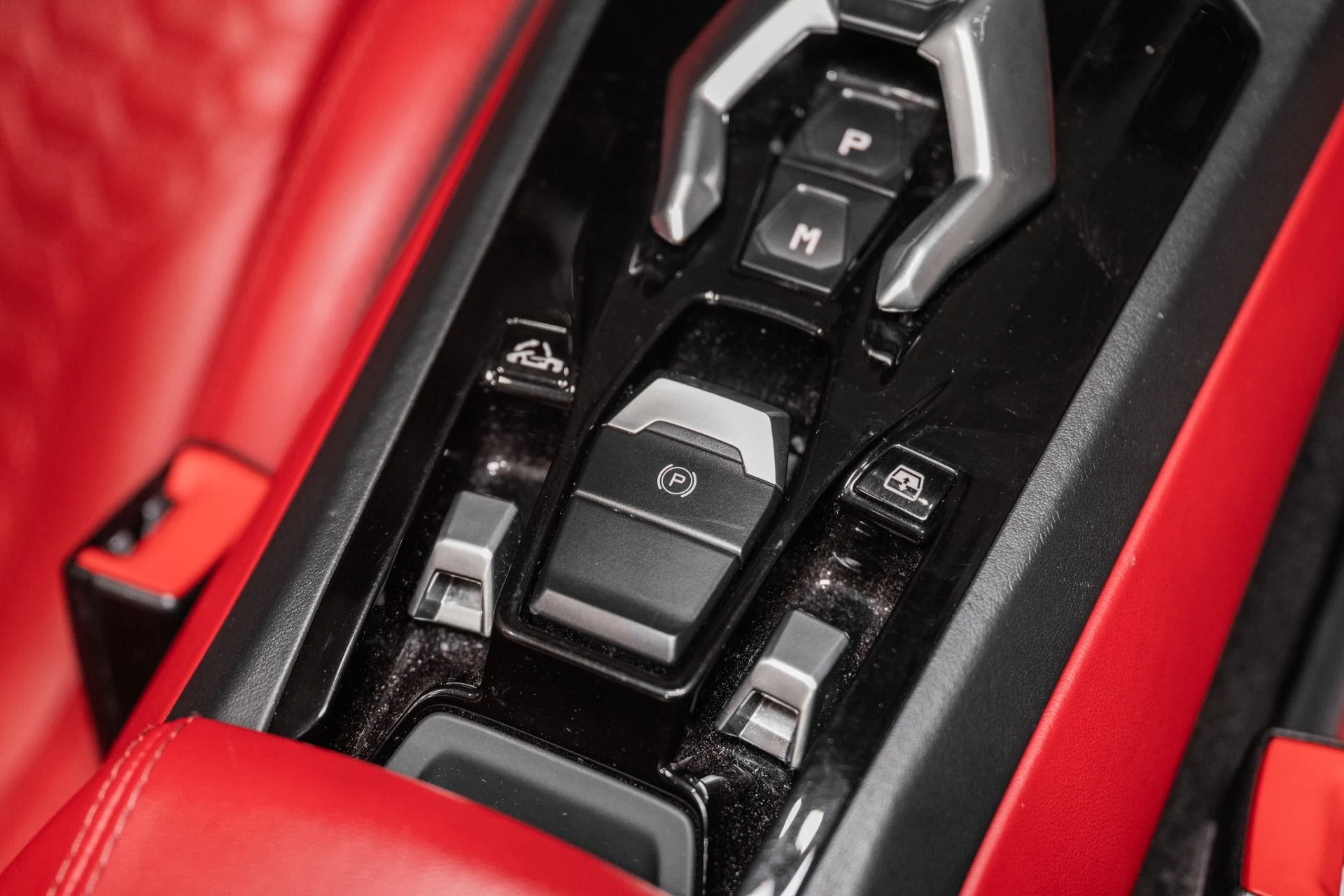 mph040_3312007172_Used_2016_Lamborghini_Huracan_LP_610_4_Spyder_1773071752_d67ae210d7