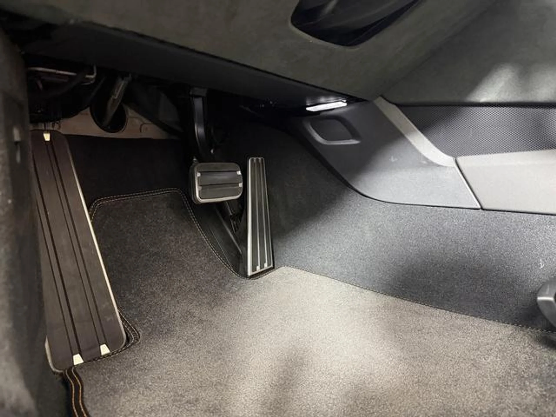 mph040_331561579_py_K74l_I_Yqi_Ro_BOJ_Jb9z7i_Bjw_JQ_3d0bb0b31e