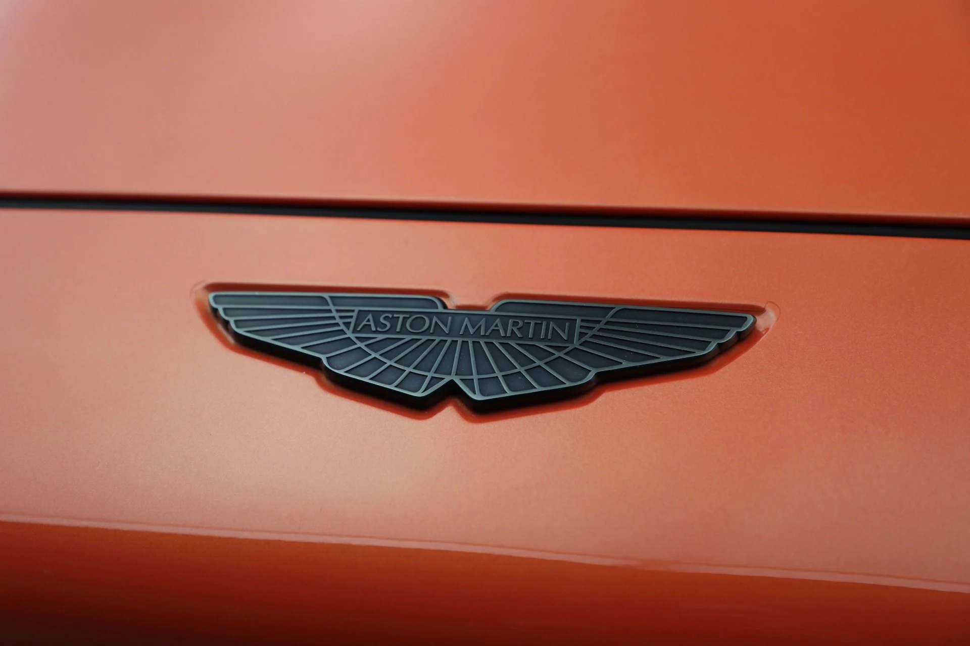 mph040_3317421136_Used_2024_Aston_Martin_DBX_707_1772122329_7b3298f514