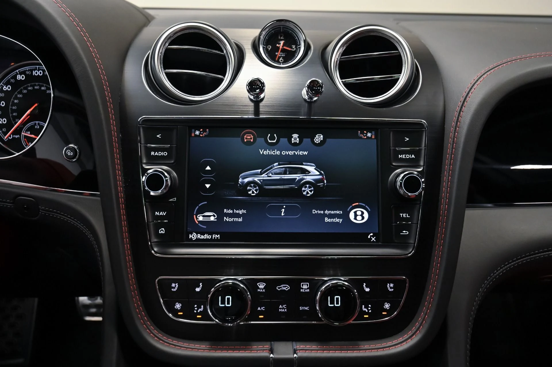 mph040_332859477_Used_2018_Bentley_Bentayga_W12_1759788100_ccf4de4ef2