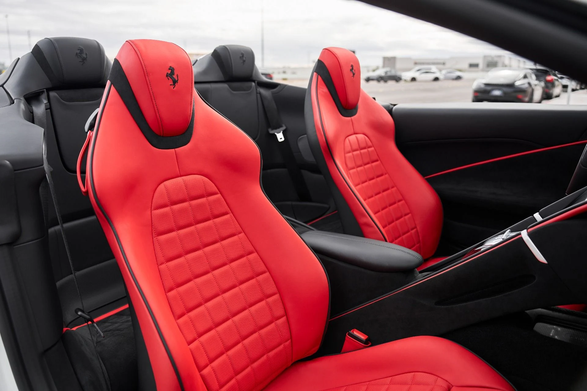 mph040_3358198770_Used_2024_Ferrari_Roma_Base_1763170092_4d184c9e9c