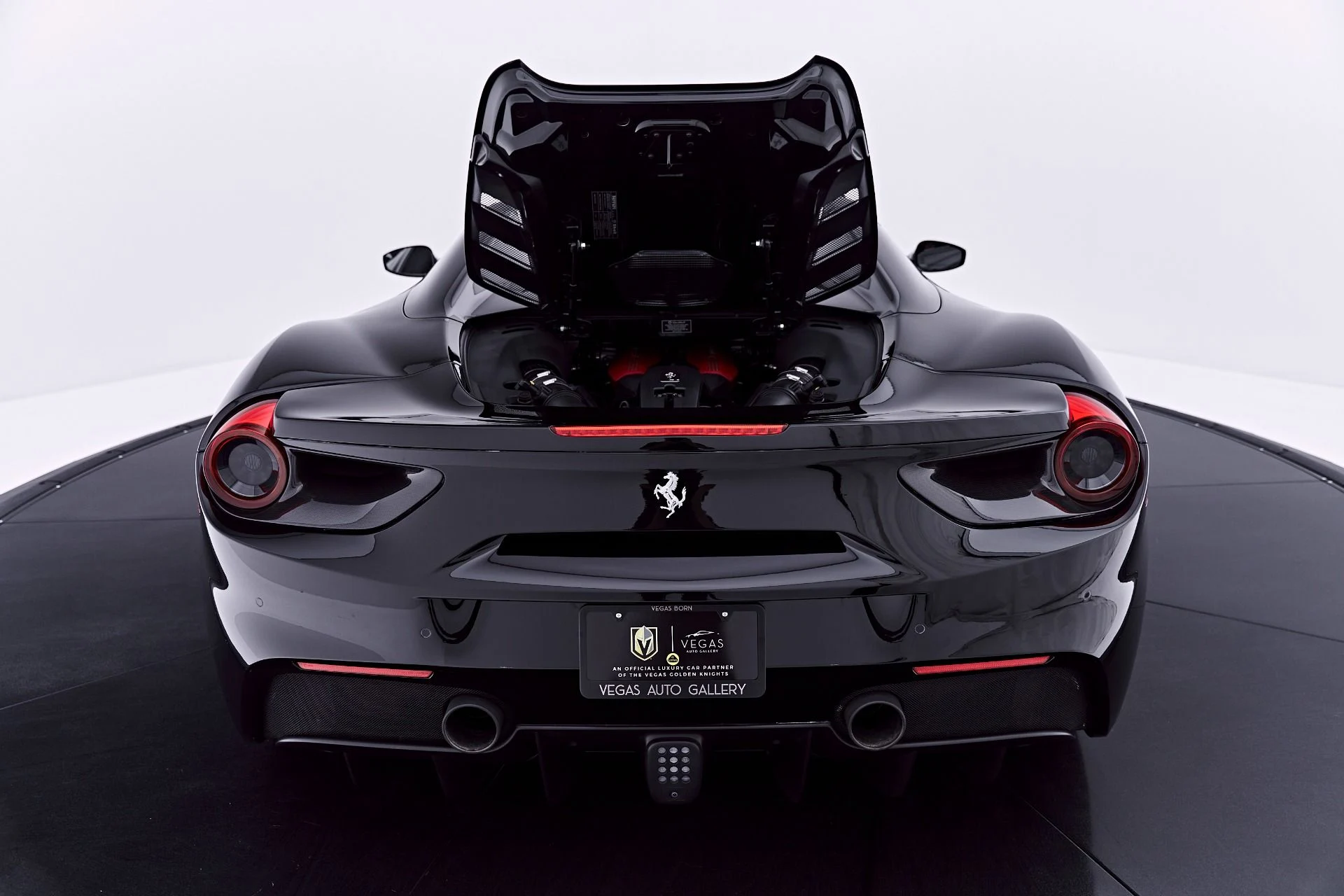 mph040_3361036970_Used_2018_Ferrari_488_Spider_Base_1782759862_49646fe6eb