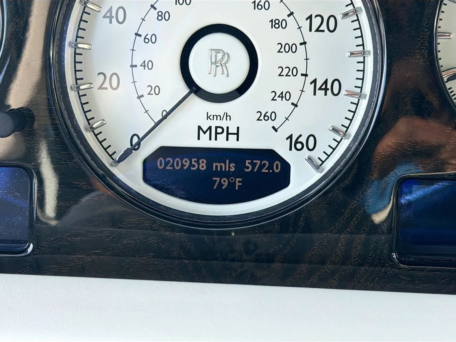 mph040_3361180572_31d5968e21e6f3ac548fcc65ee079f59x_9d77aae9d8