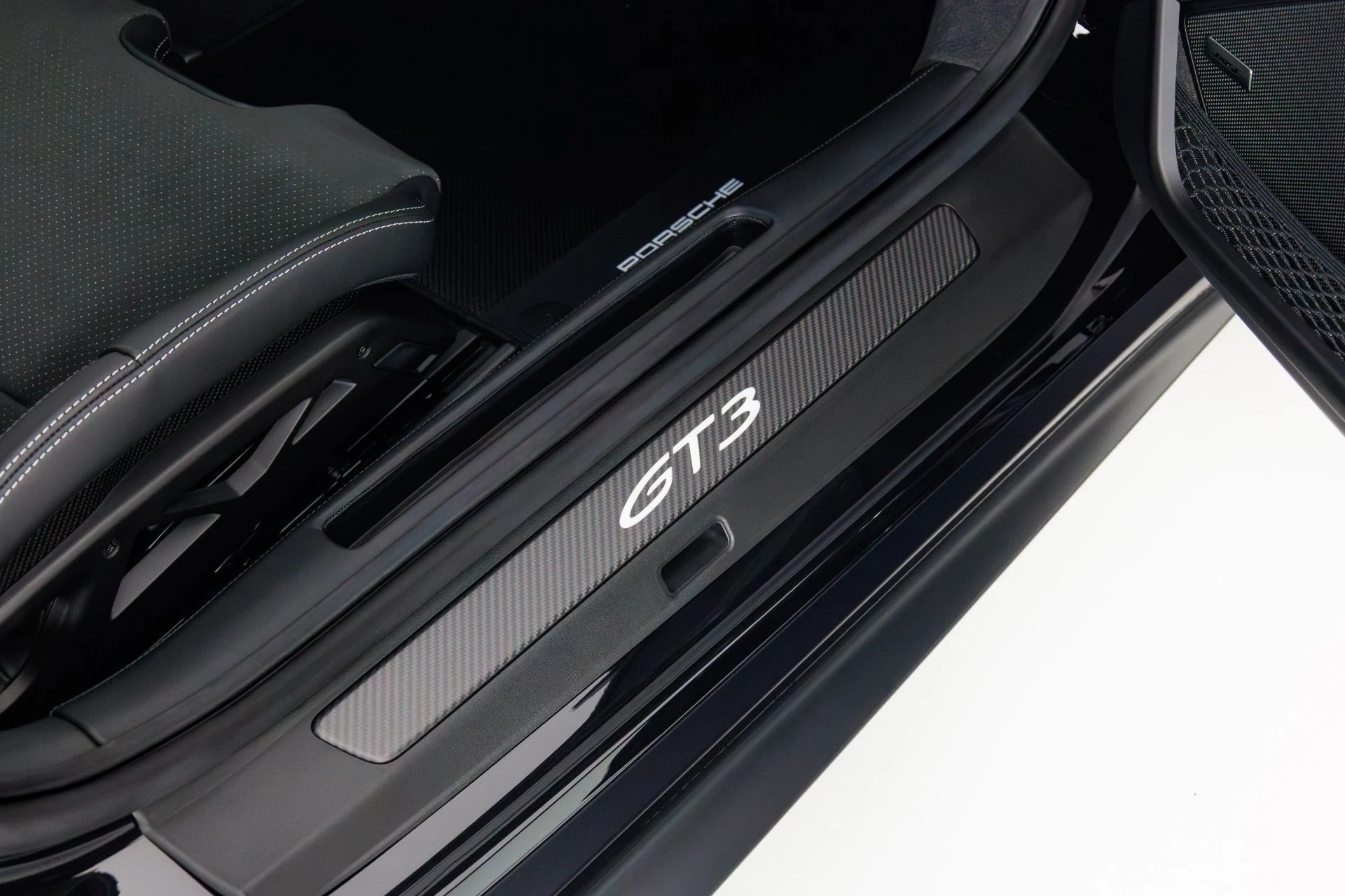 mph040_3363350437_Used_2026_Porsche_911_GT_3_1771608770_3906636e8c