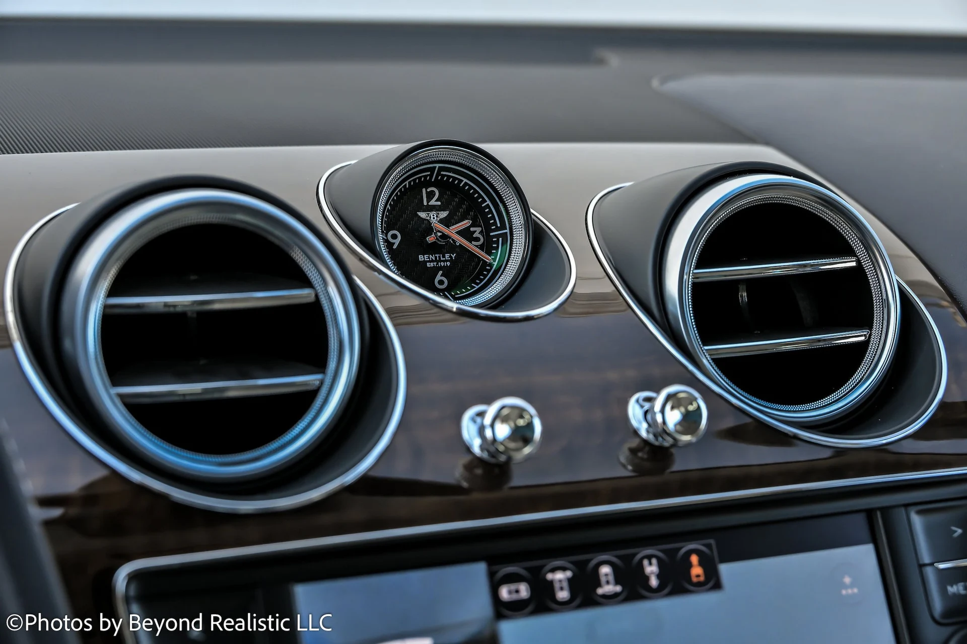 mph040_3365860913_c4aee8b2dbeafd27648f71c950b818d0x_bd7b56b896