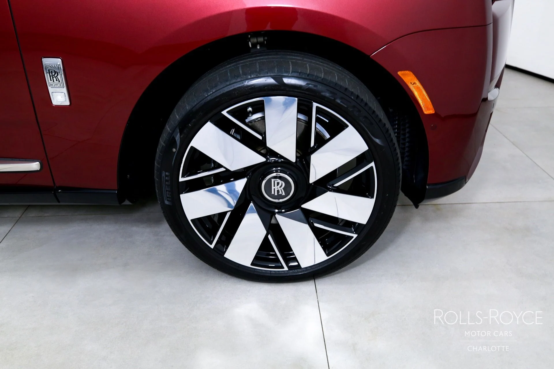 mph040_3369665158_Used_2025_Rolls_Royce_Cullinan_1757533758_c08b125b05