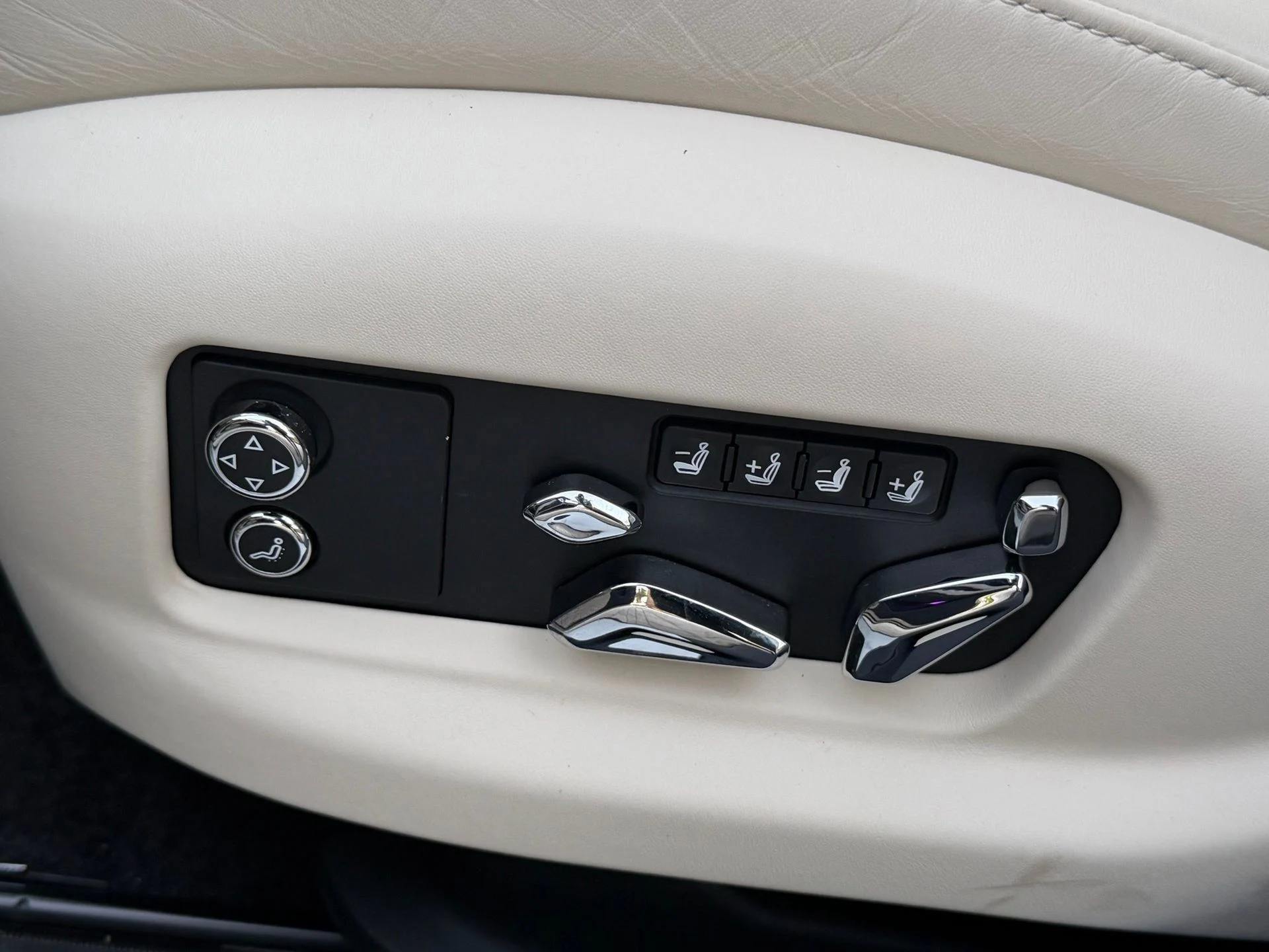 mph040_3378438838_a124adb379484684b408f42ca9b0a3e6_b5d07300a7