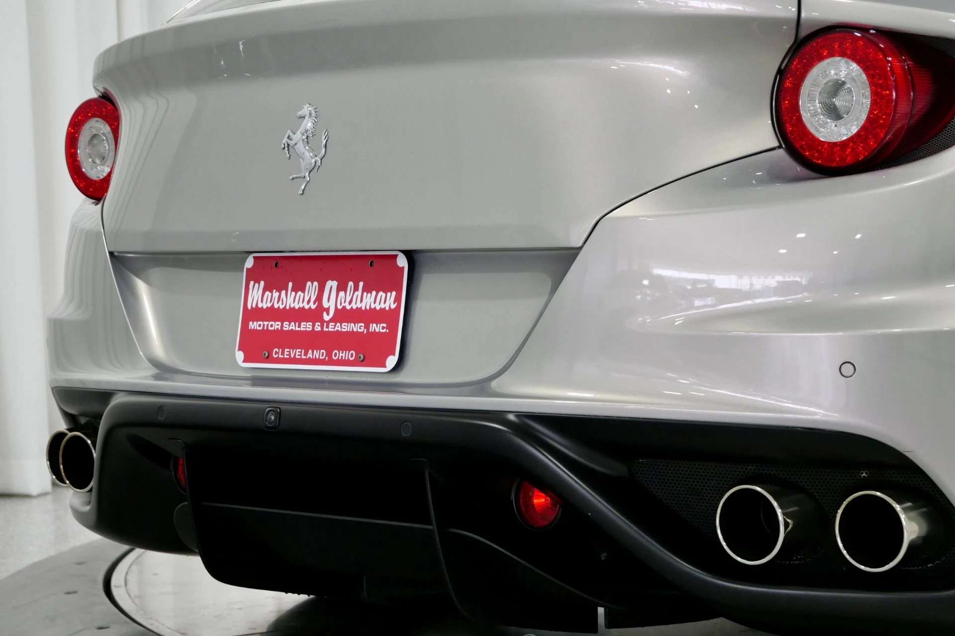 mph040_3399346409_Used_2012_Ferrari_FF_UAE_Edition_1762196572_dea3ec89b9