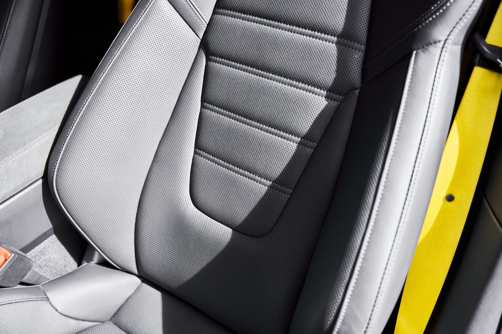 mph040_340271708_Used_2024_Porsche_911_Turbo_S_1772073687_c24efd4e6d