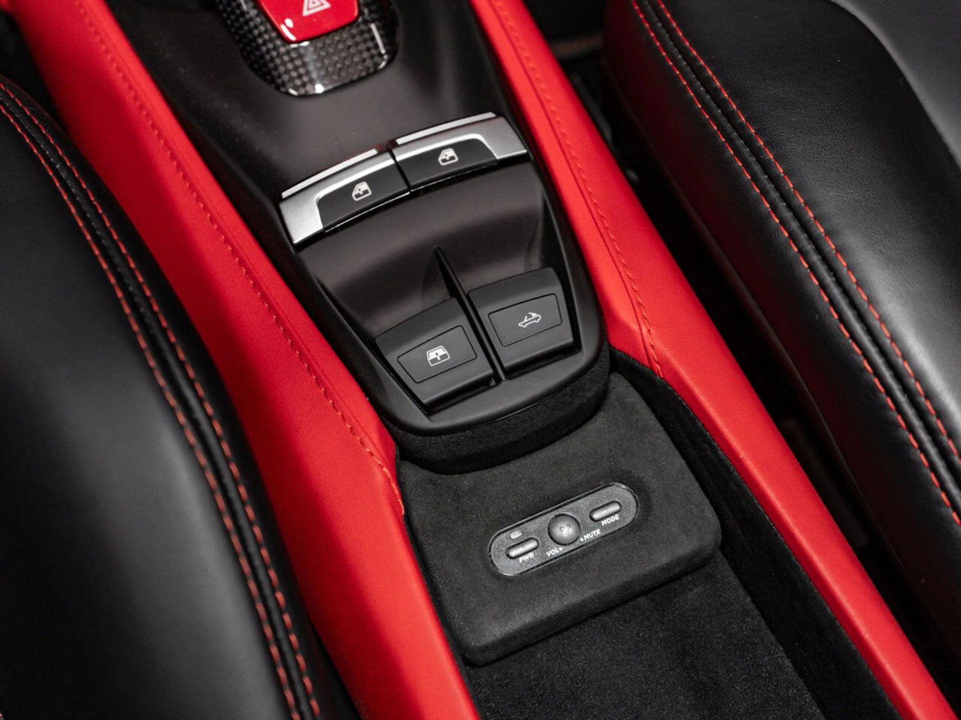 mph040_3423879695_ferrari_488_spider_2018_289d247fbb