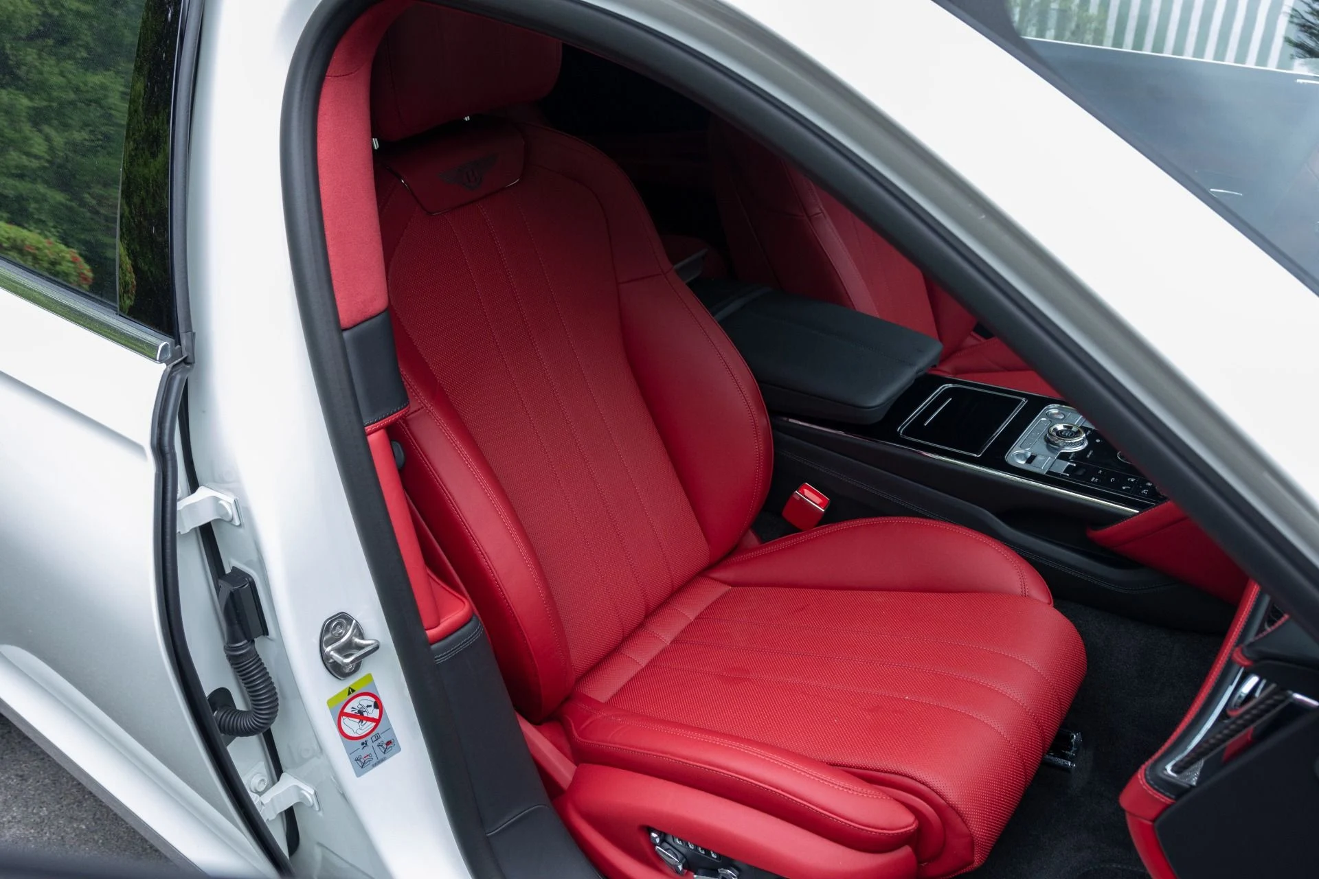 mph040_3436735279_Used_2024_Bentley_Flying_Spur_V8_1779398452_120a7fe1e4