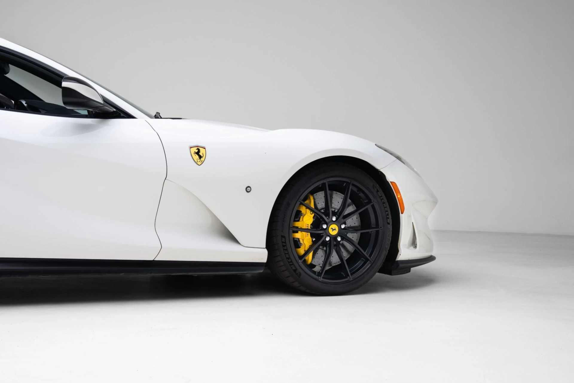 mph040_3446141559_Used_2018_Ferrari_812_Superfast_1770943869_de01e8b95e