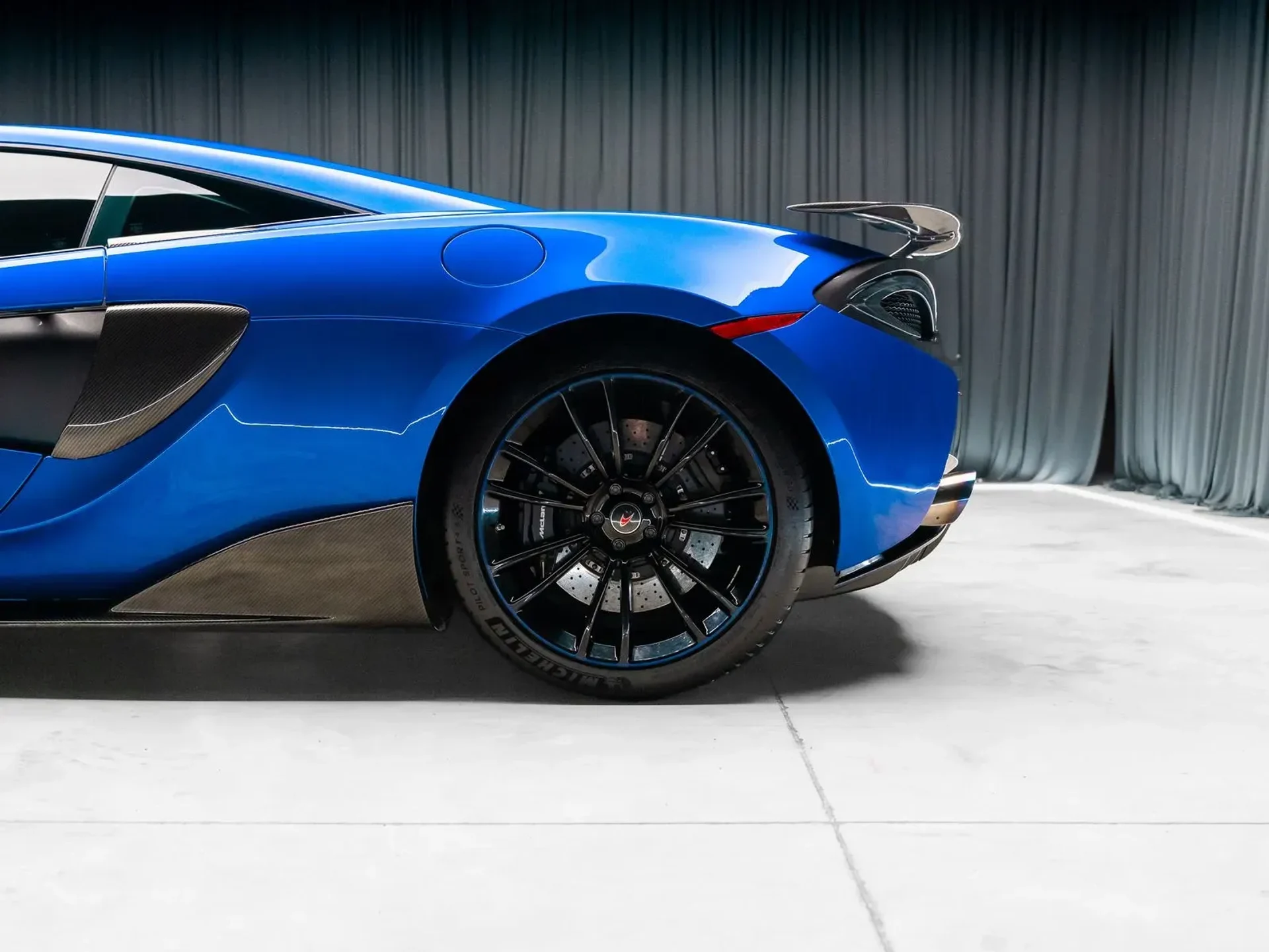 mph040_3449015163_16910289_5625_487e_9985_b200b60ac9b9_bfef5ac101