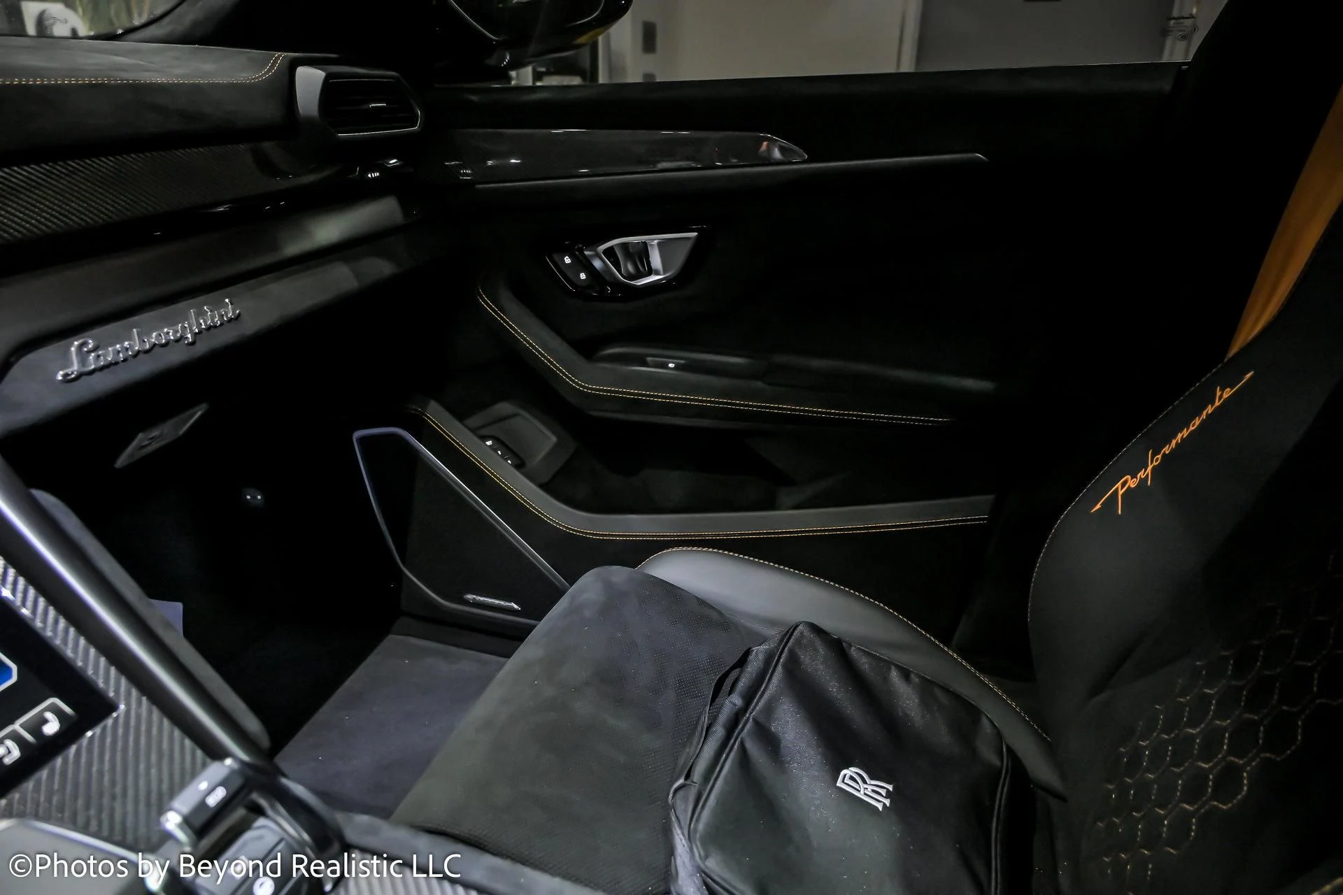 mph040_345015612_Used_2024_Lamborghini_Urus_Performante_1765964568_75f5455d63